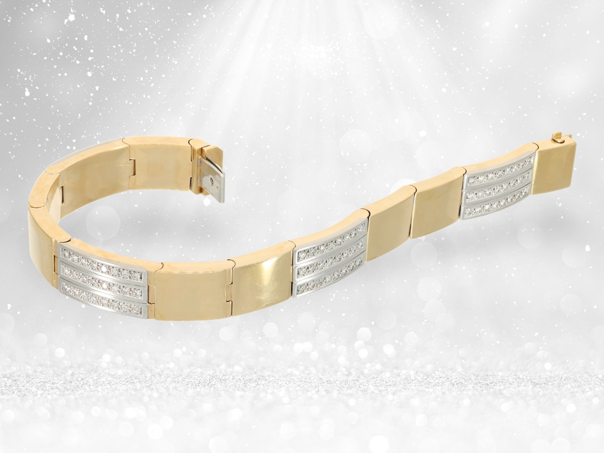 Modernes und sehr attraktives Brillant-Goldschmiede-Armband, Handarbeit aus 18K Gold, ca. 2,88ct Bri - Bild 4 aus 4