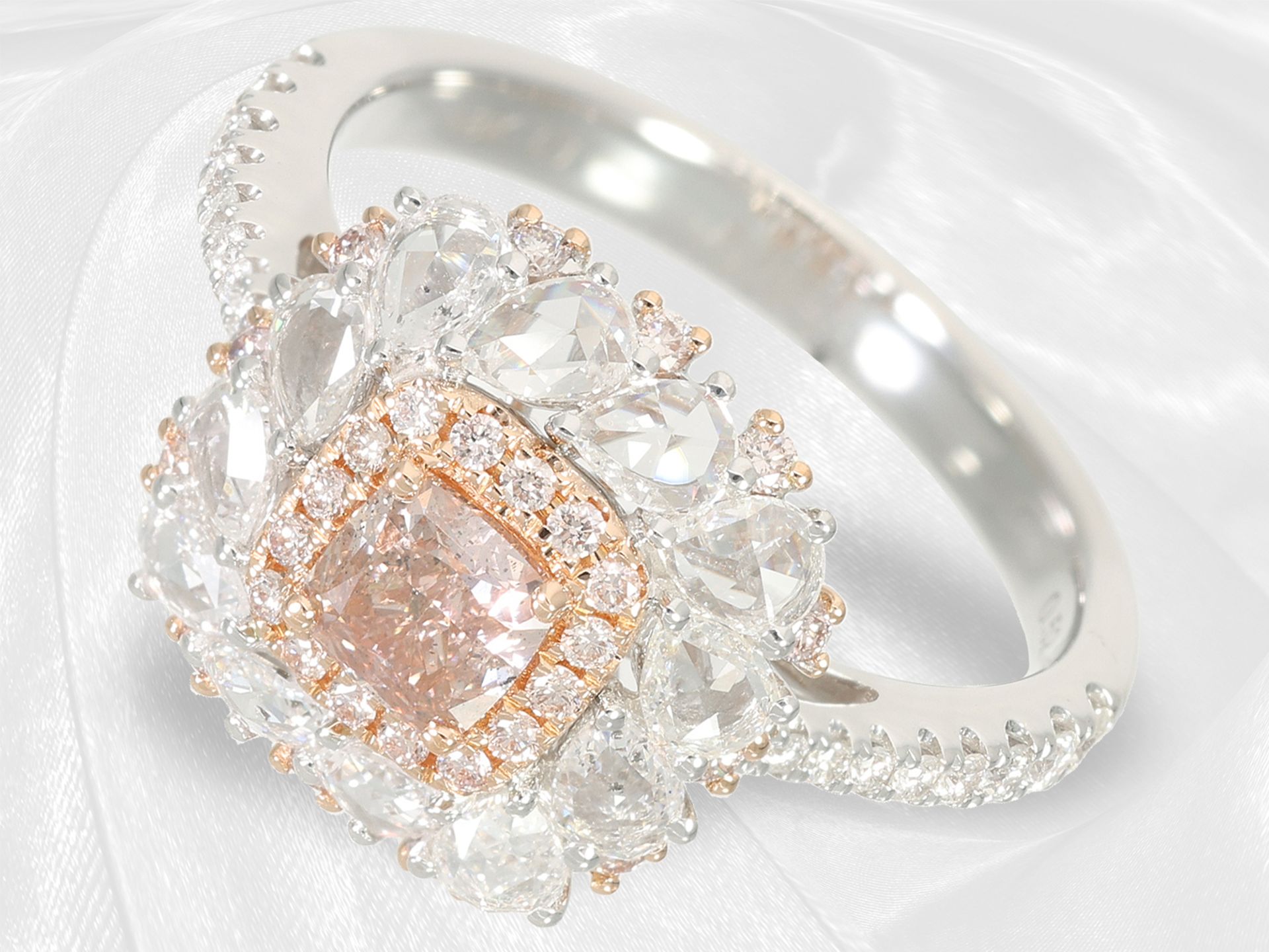 Ring: ausgefallener Diamantring mit pinkem Diamant von ca. 0,52ct, neuwertig - Bild 7 aus 7
