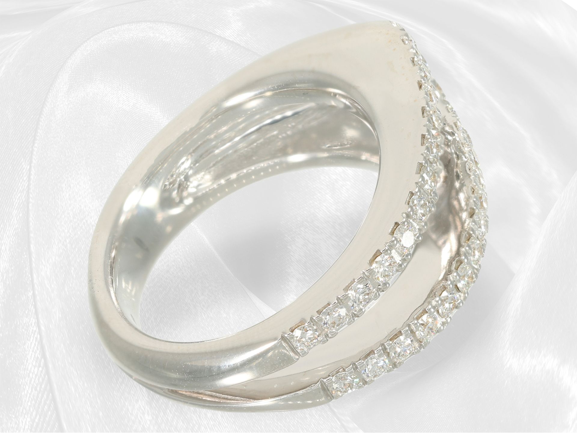 Like new, elegant brilliant-cut diamond designer gold ring by Cervera, model "Montecarlo", 18K white - Image 5 of 5