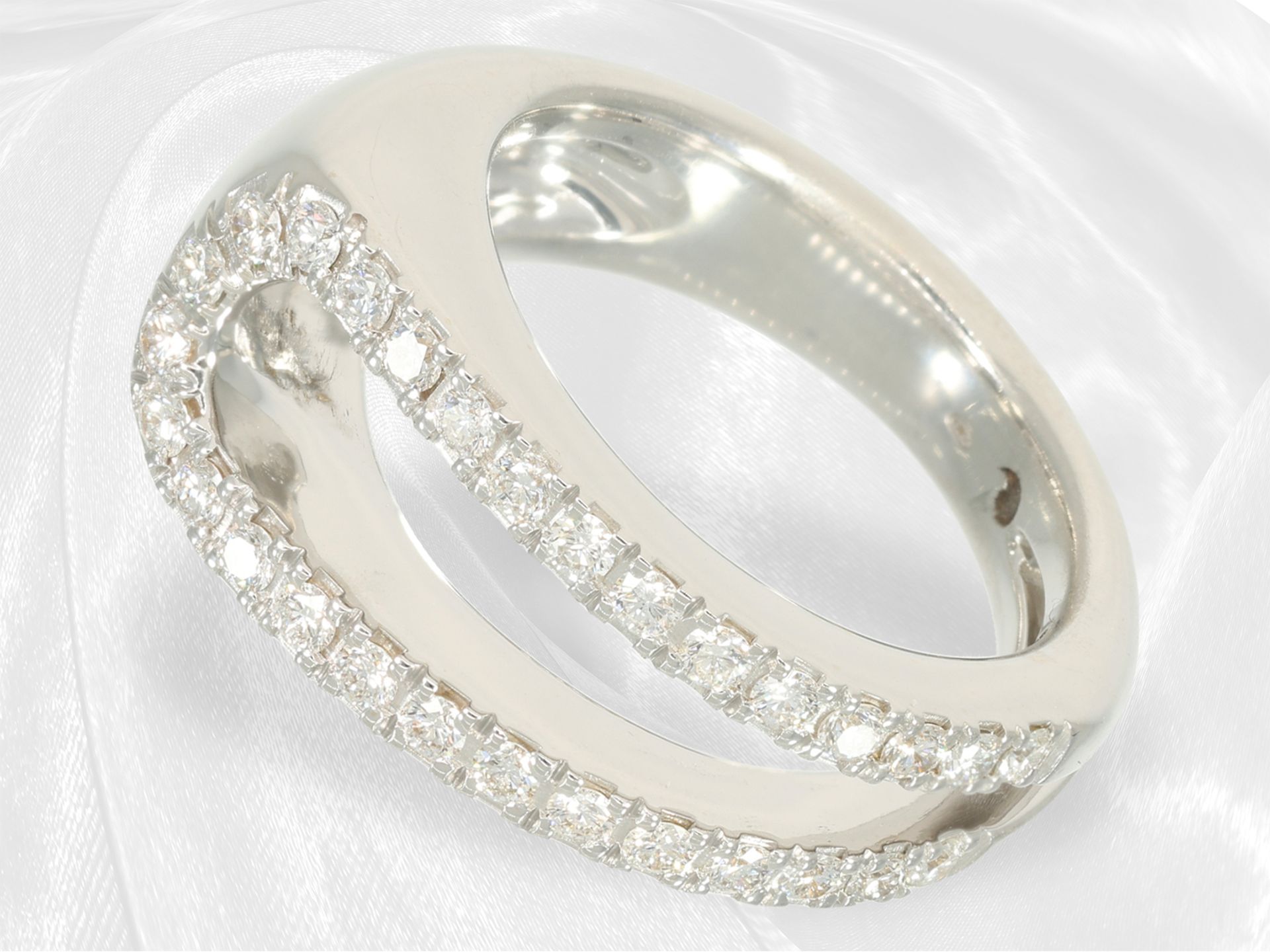 Like new, elegant brilliant-cut diamond designer gold ring by Cervera, model "Montecarlo", 18K white - Image 3 of 5