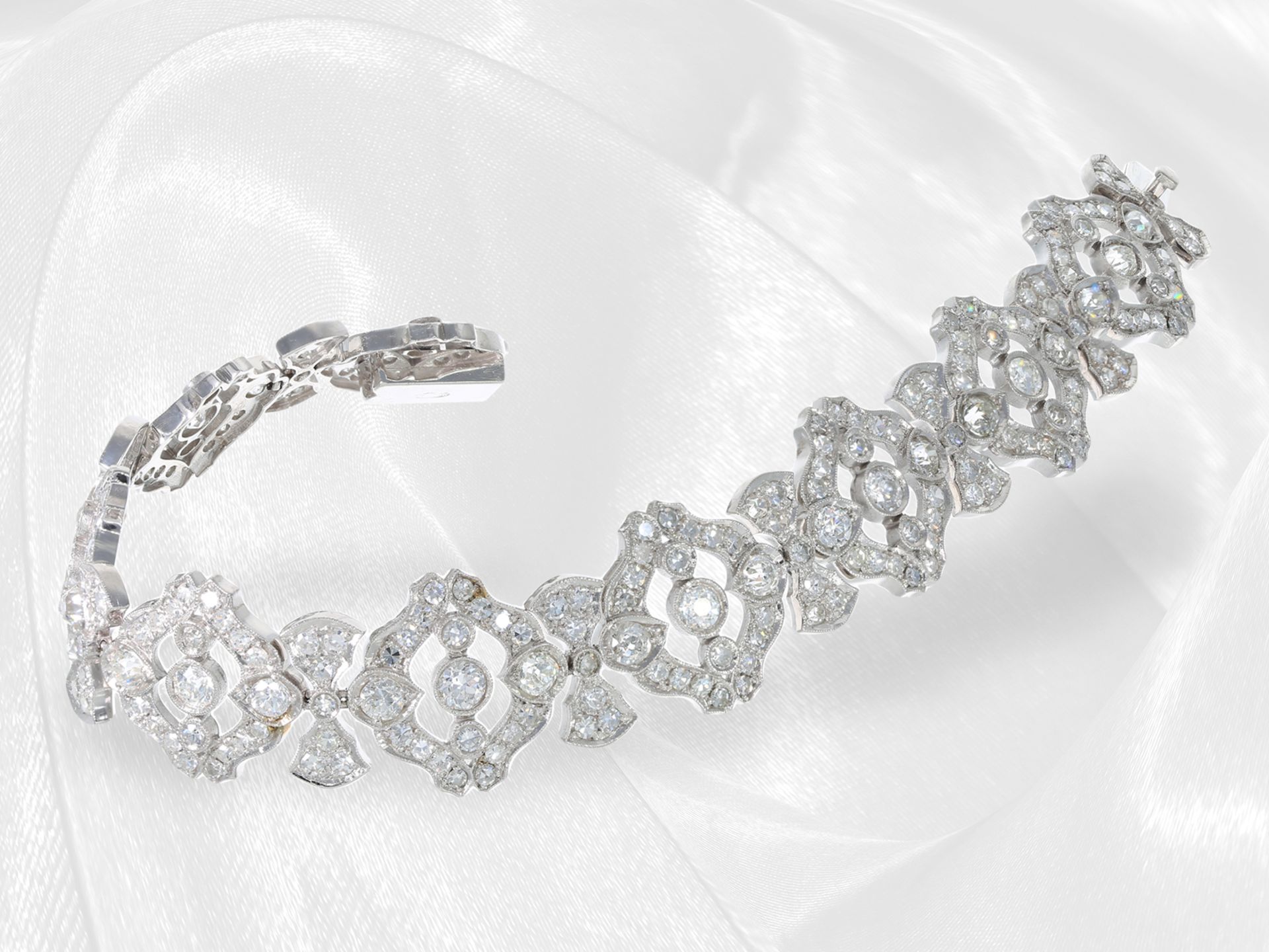 Armband: exklusives, ehemals teures Goldschmiedearmband in antikem Stil, ca. 12,5ct Diamantbesatz - Bild 8 aus 8