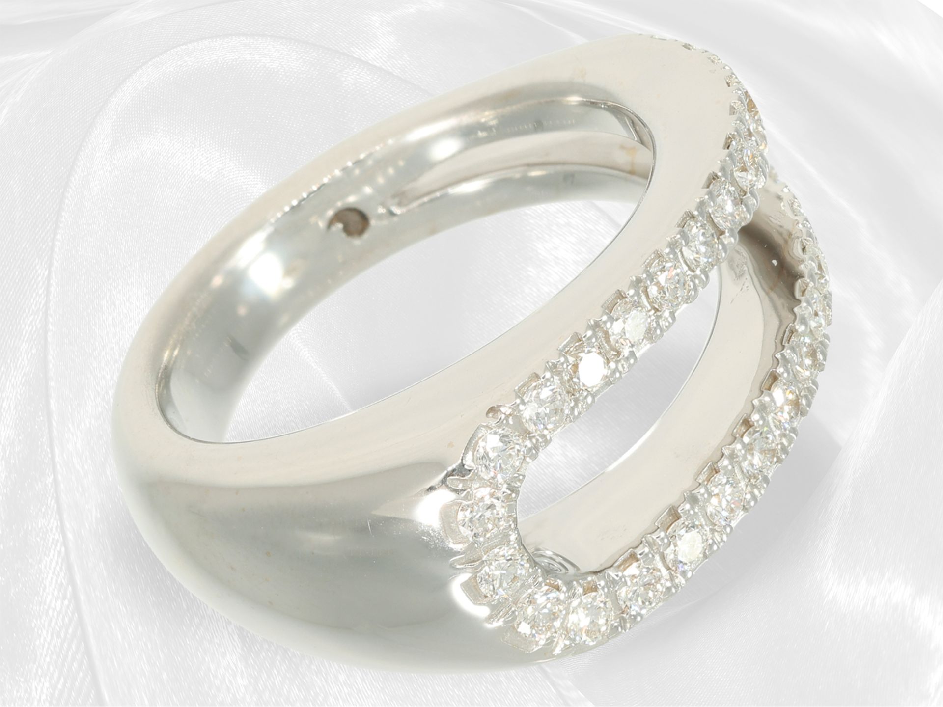 Like new, elegant brilliant-cut diamond designer gold ring by Cervera, model "Montecarlo", 18K white - Image 2 of 5