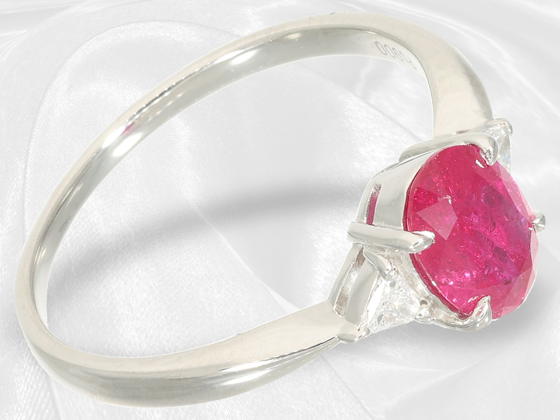 Ring: elegant platinum ring with very beautiful 1ct ruby - Image 3 of 4