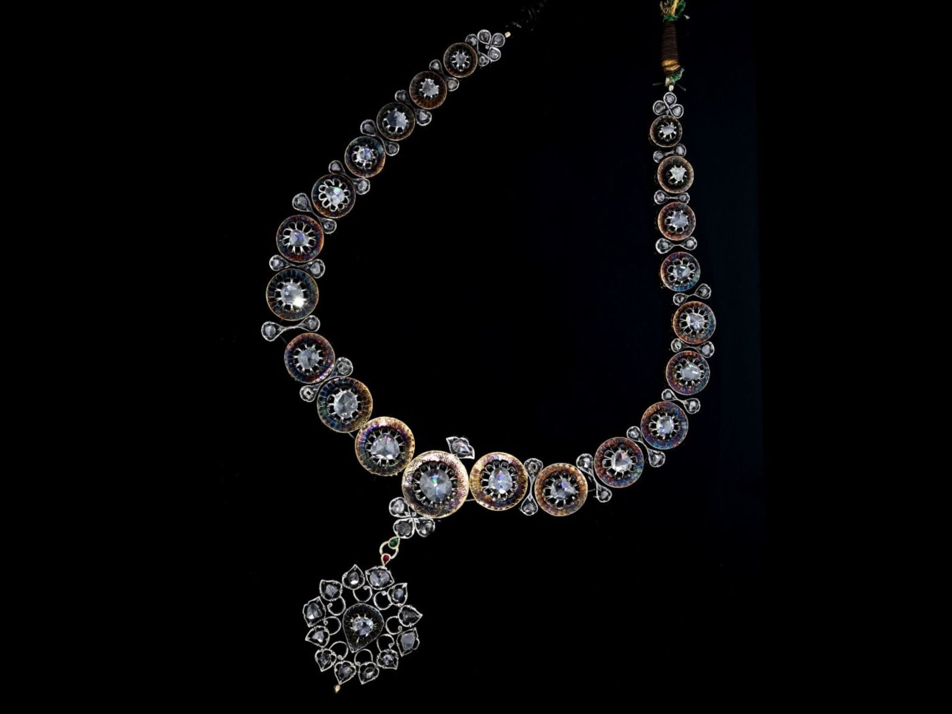 Kette: museales, orientalisches Diamantcollier, 19. Jahrhundert, ca.10ct Diamanten, inklusive Gutach - Bild 2 aus 2