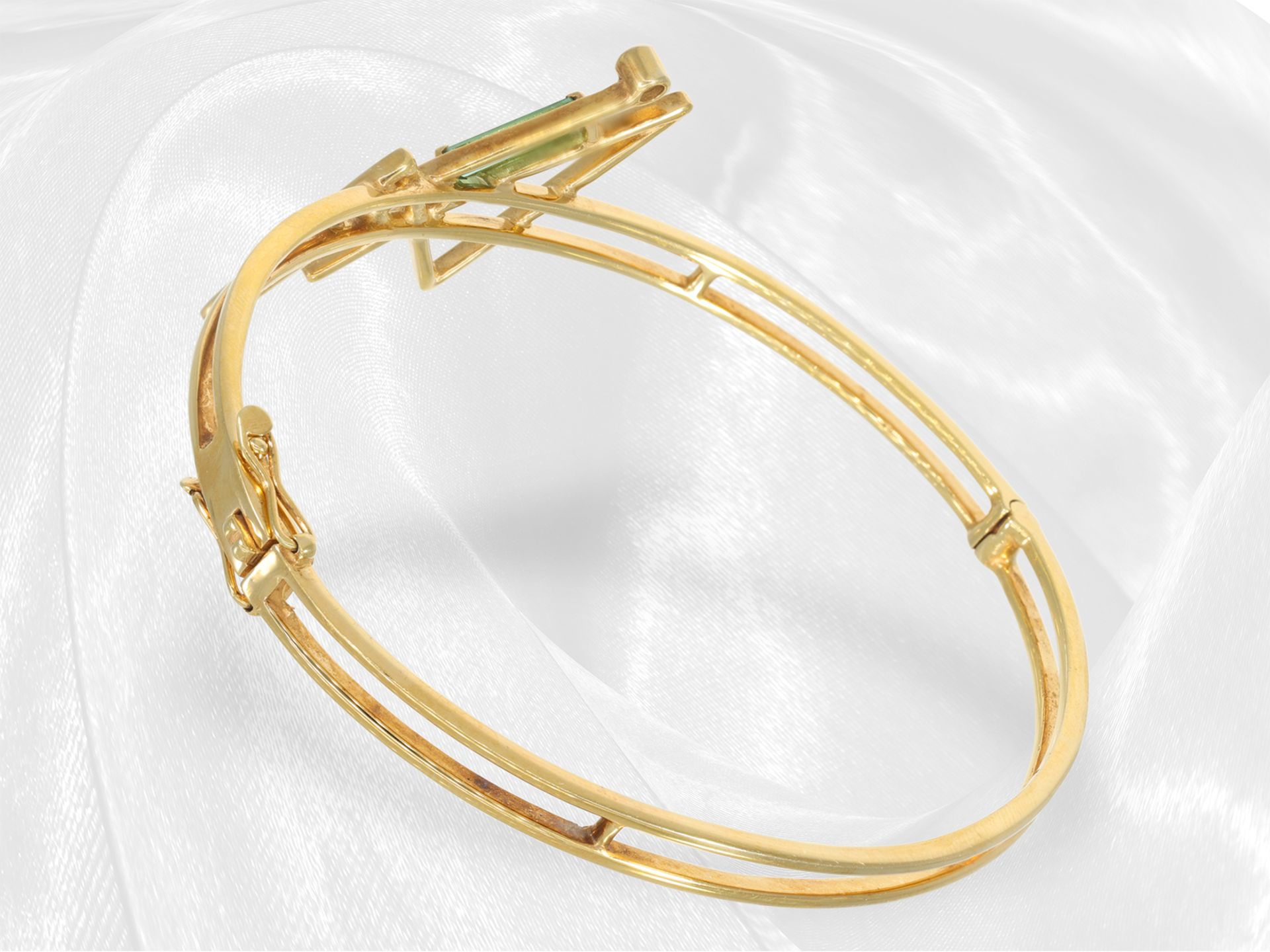 Fine handmade designer bangle in 14K yellow gold with tourmaline and small brilliant-cut diamond - Image 3 of 3
