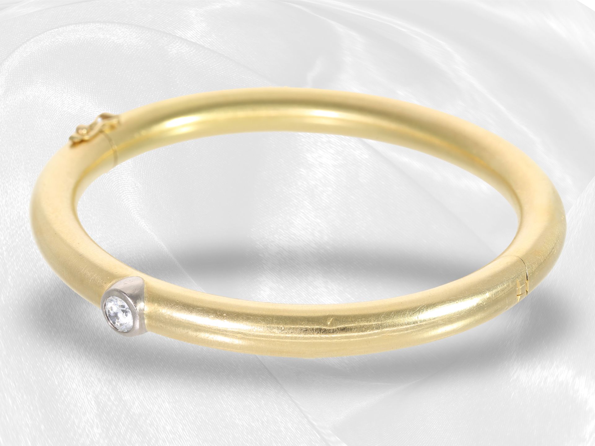 Bangle: handmade designer bangle with beautiful diamond, approx. 0.52ct, 18K gold - Image 3 of 3