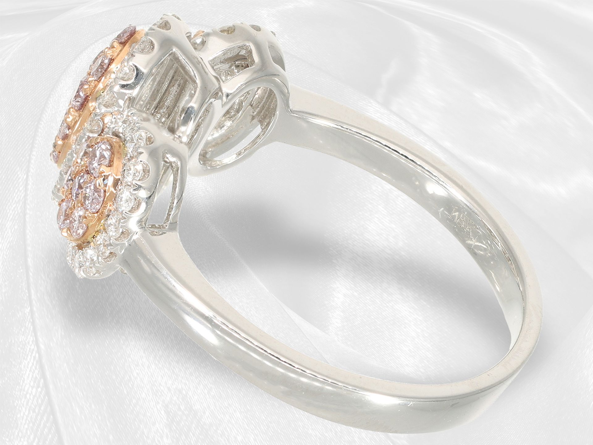 Ring: ausgefallener, moderner, neuwertiger Brillantring mit weißen und pinken Brillanten - Bild 4 aus 4