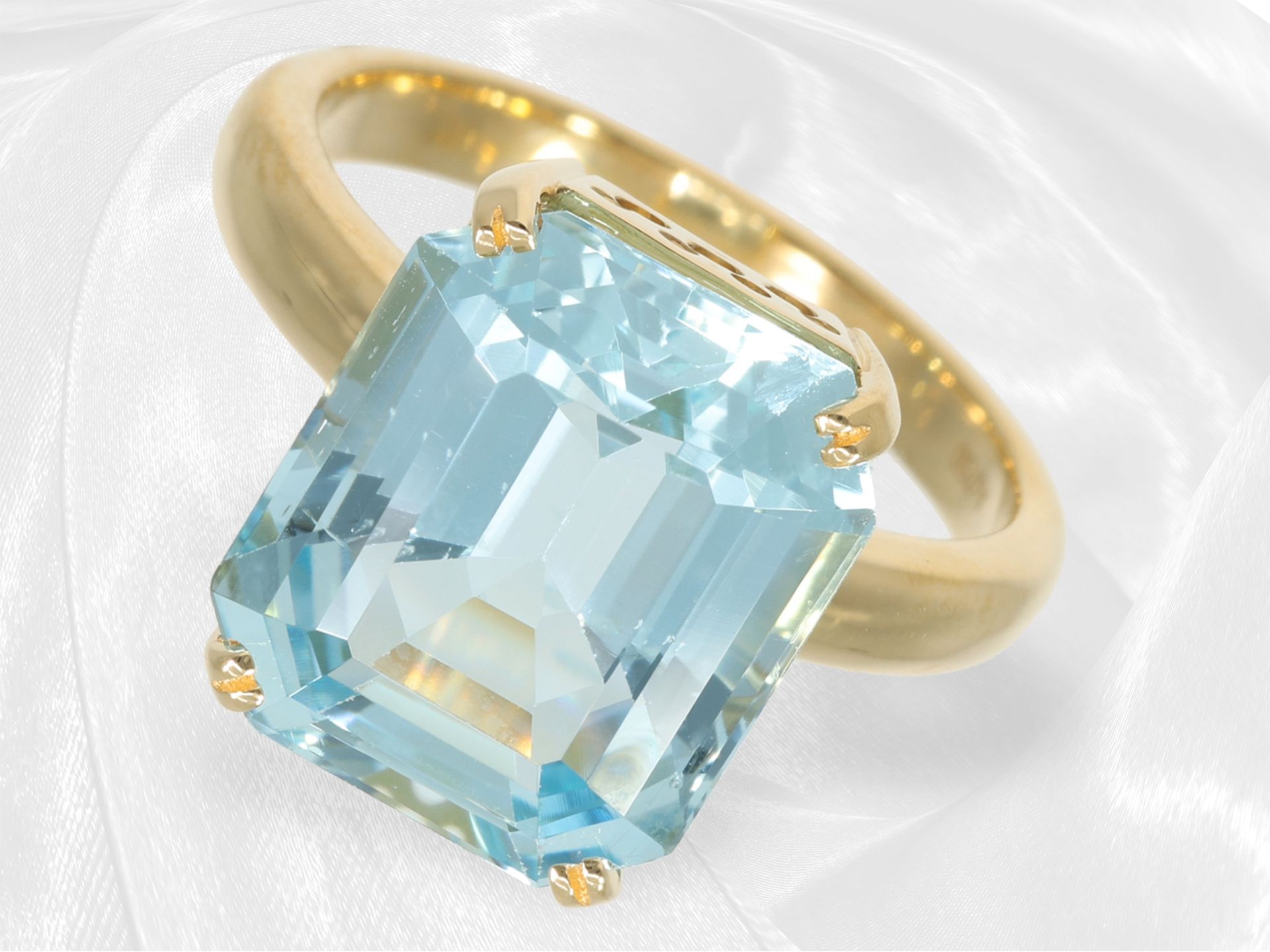 Moderner Aquamarin-Goldschmiedering, schöner Aquamarin von ca. 7ct, 18K Gelbgold - Bild 2 aus 6