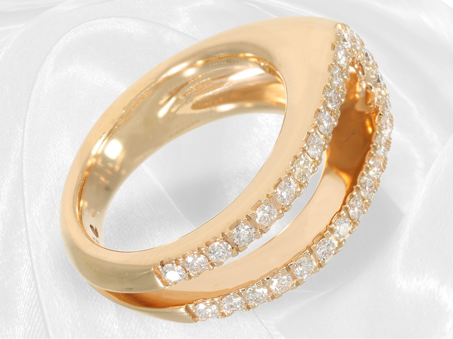 Ring: Ausgefallener Designer-Brillant-Goldschmiedering der Marke Cervera, Modell "Montecarlo" 18K Ro - Bild 2 aus 4