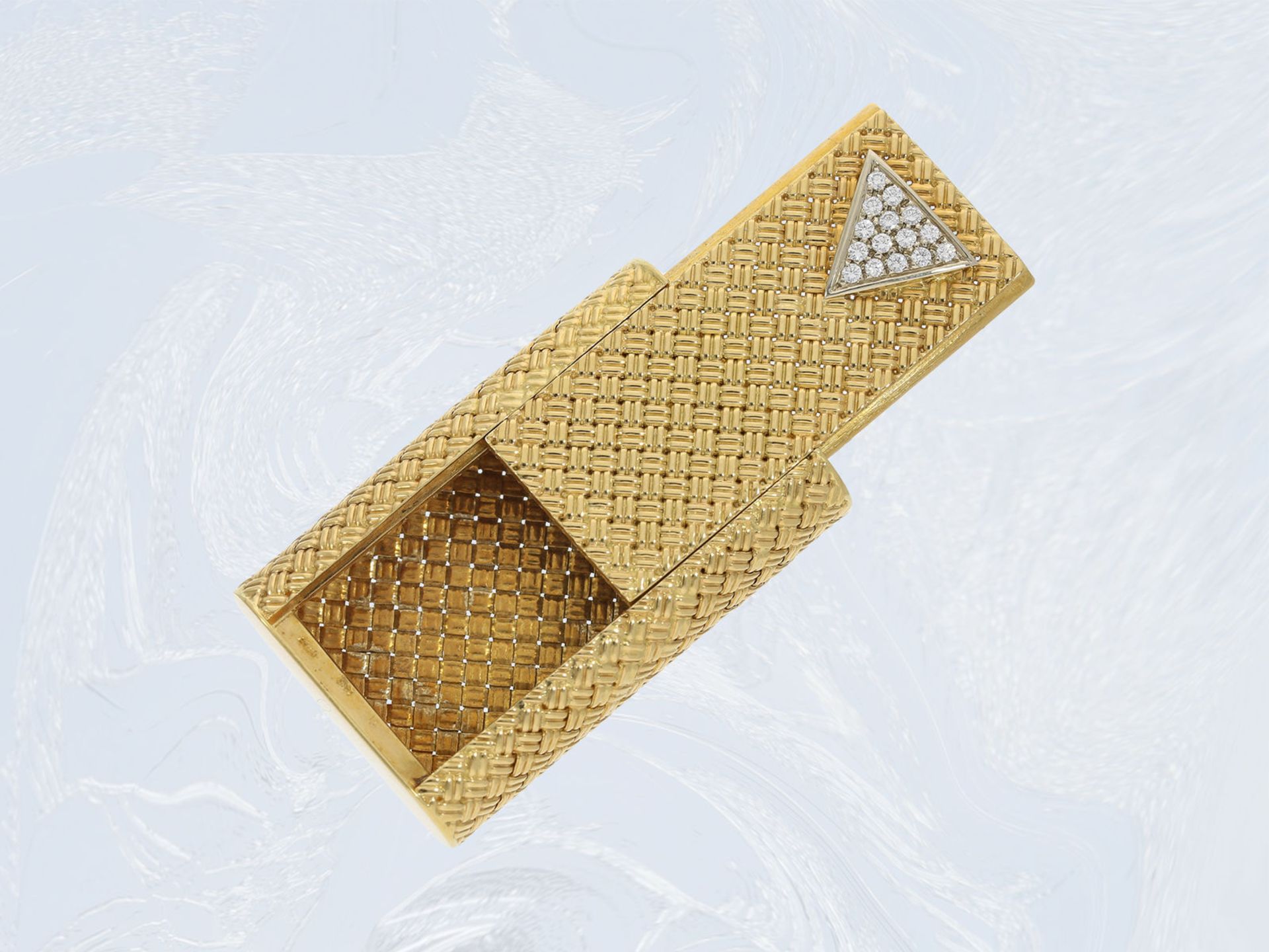 Box: very high quality and unique pill box in braided look with brilliant cut diamonds, ca. 0.2ct, 1