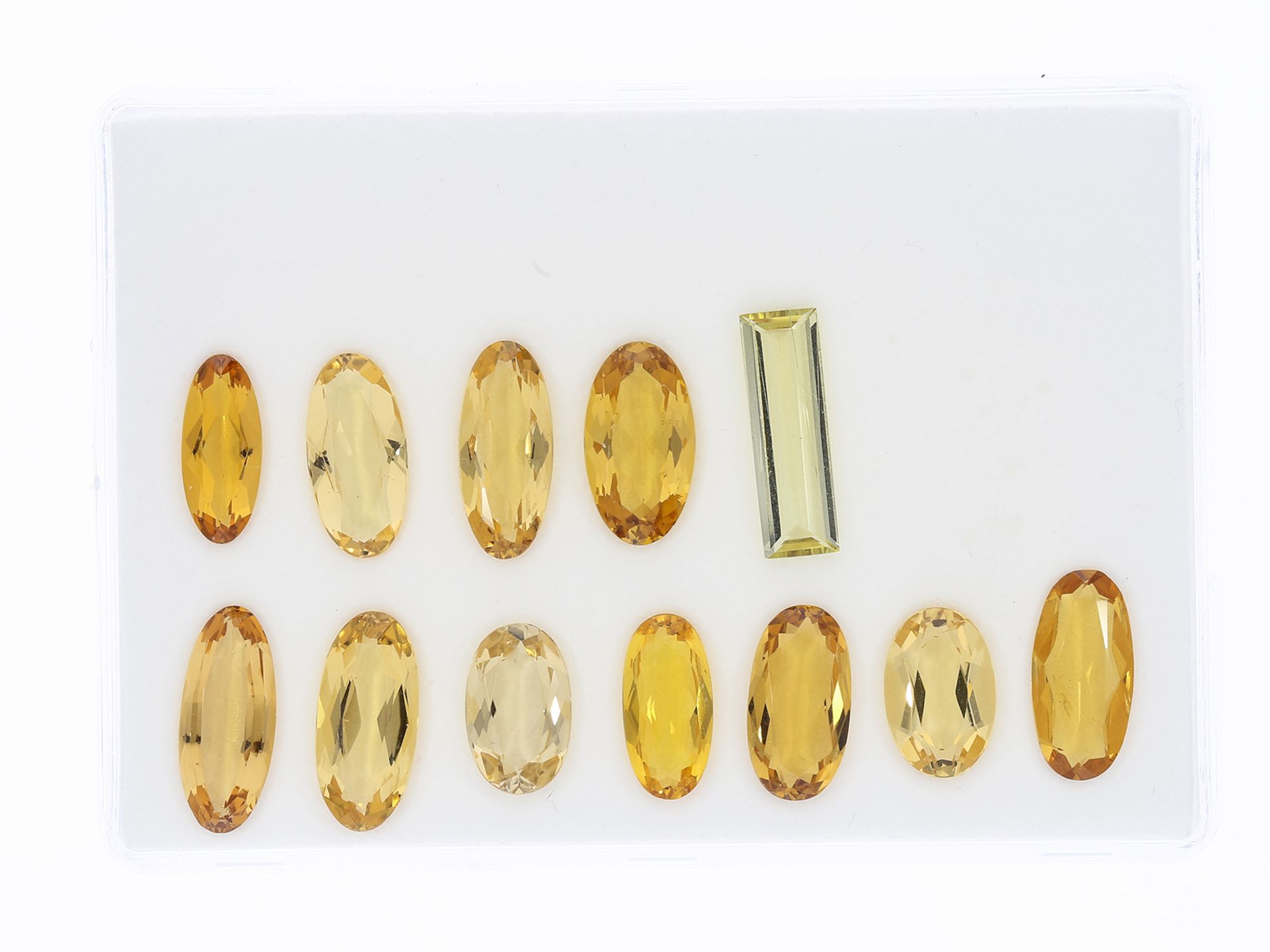 Interessantes Konvolut Goldberylle von zusammen ca. 36ct