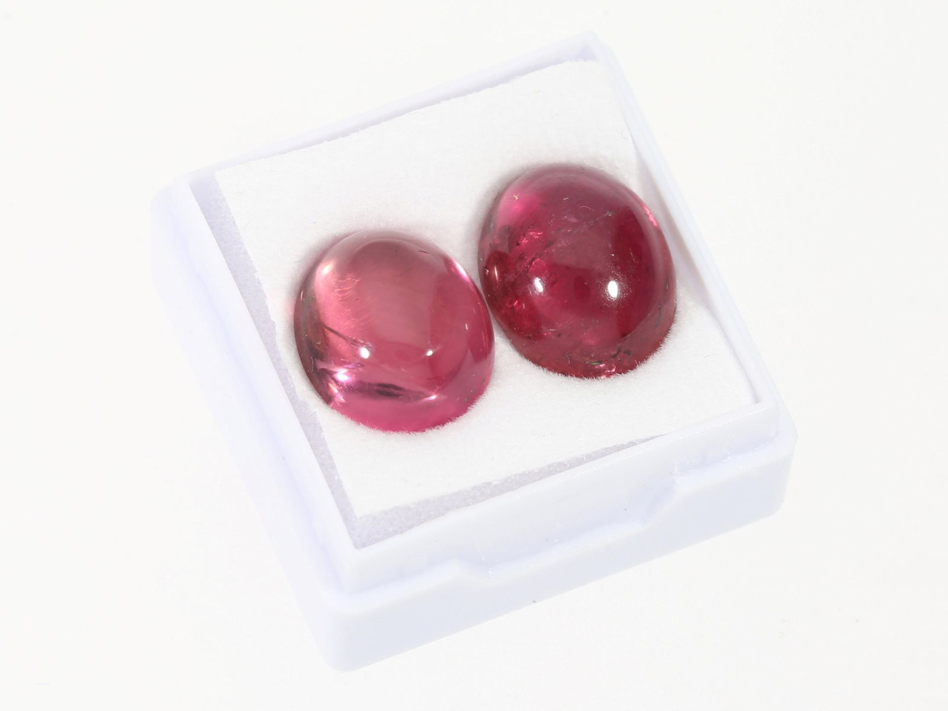 Rubellit: Paar sehr schöner, großer schöne Rubellite (rote Turmaline) von zusammen ca. 13,92ct