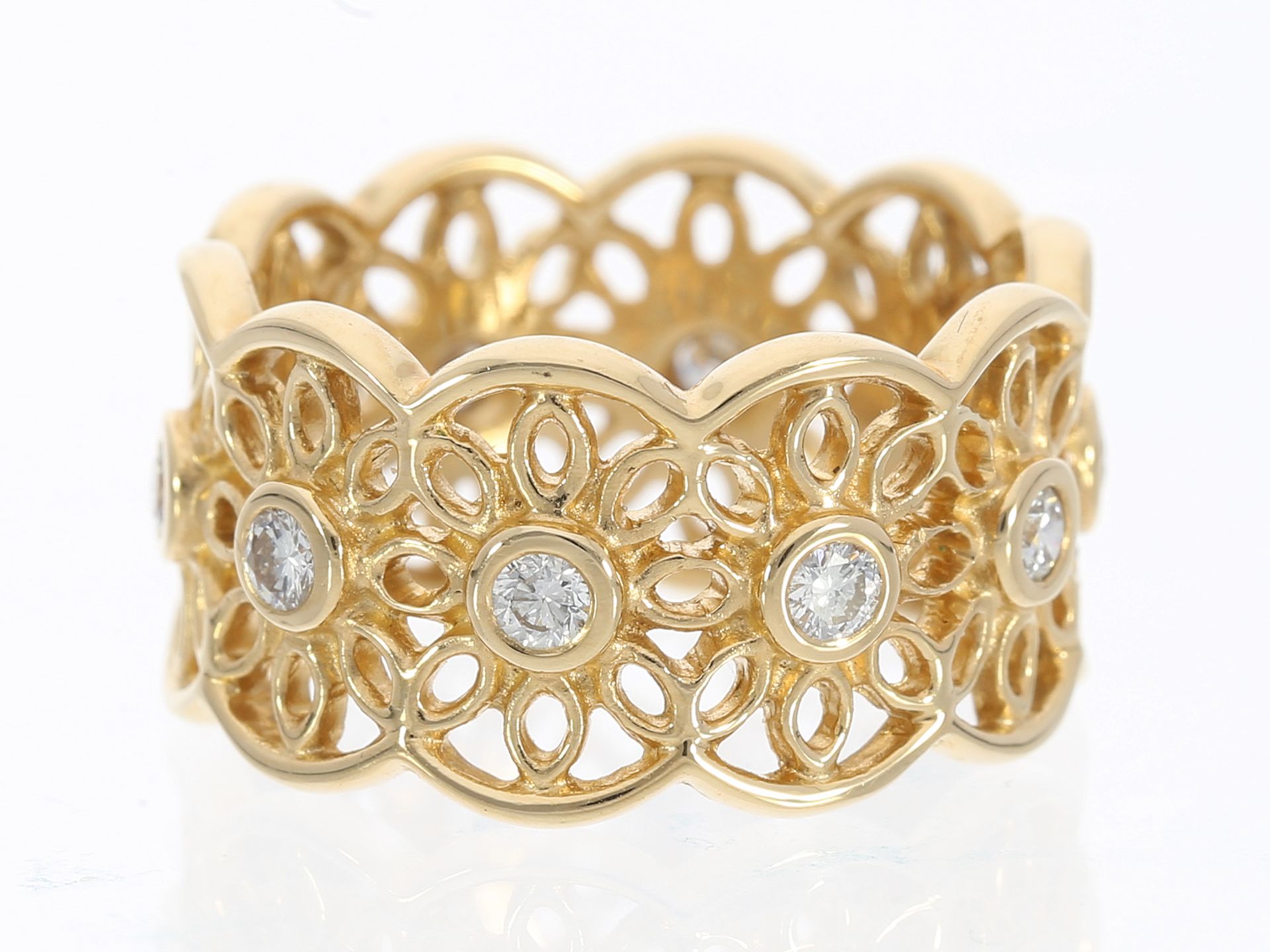 Breiter und dekorativer Pandora Designer-Damenring mit Brillantbesatz, feine Goldschmiedearbeit