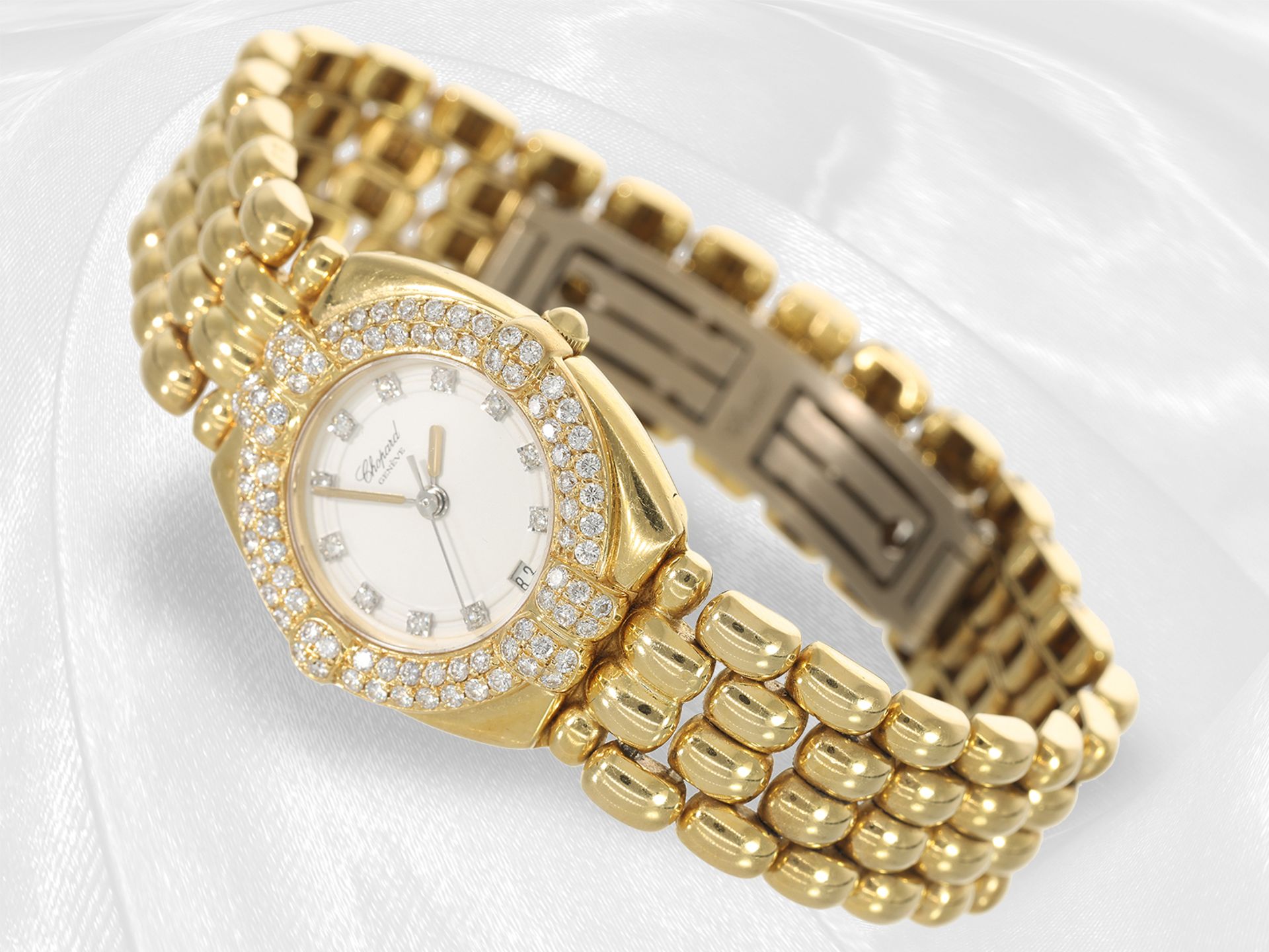 Armbanduhr: äußerst luxuriöse, schwere Damenuhr Chopard "GSTAAD", 18K Gold mit Brillantlünette, Ref. - Image 2 of 5