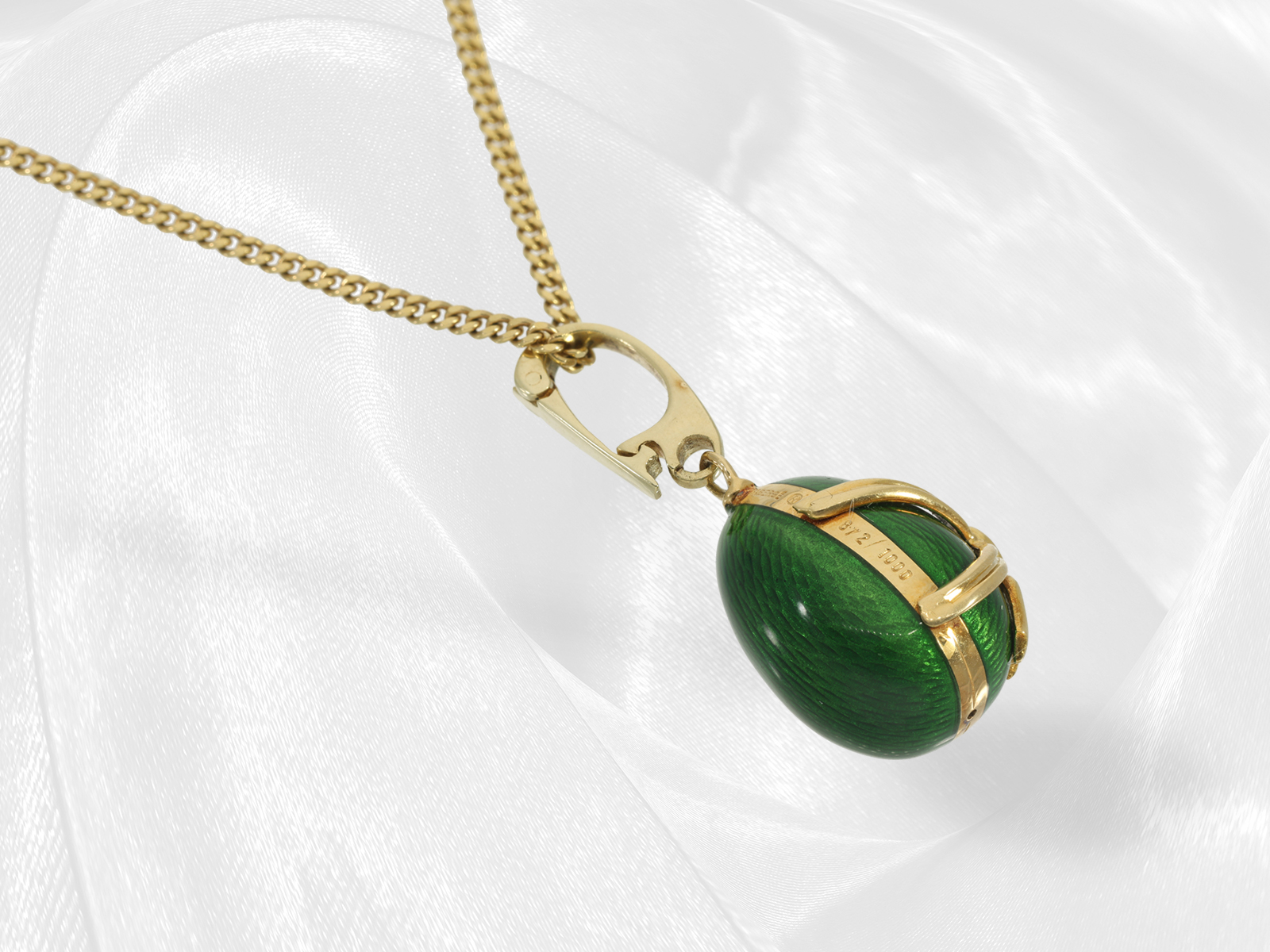 High-quality Fabergé enamel pendant with brilliant-cut diamonds, 18K gold, limited edition, with nec - Image 3 of 12