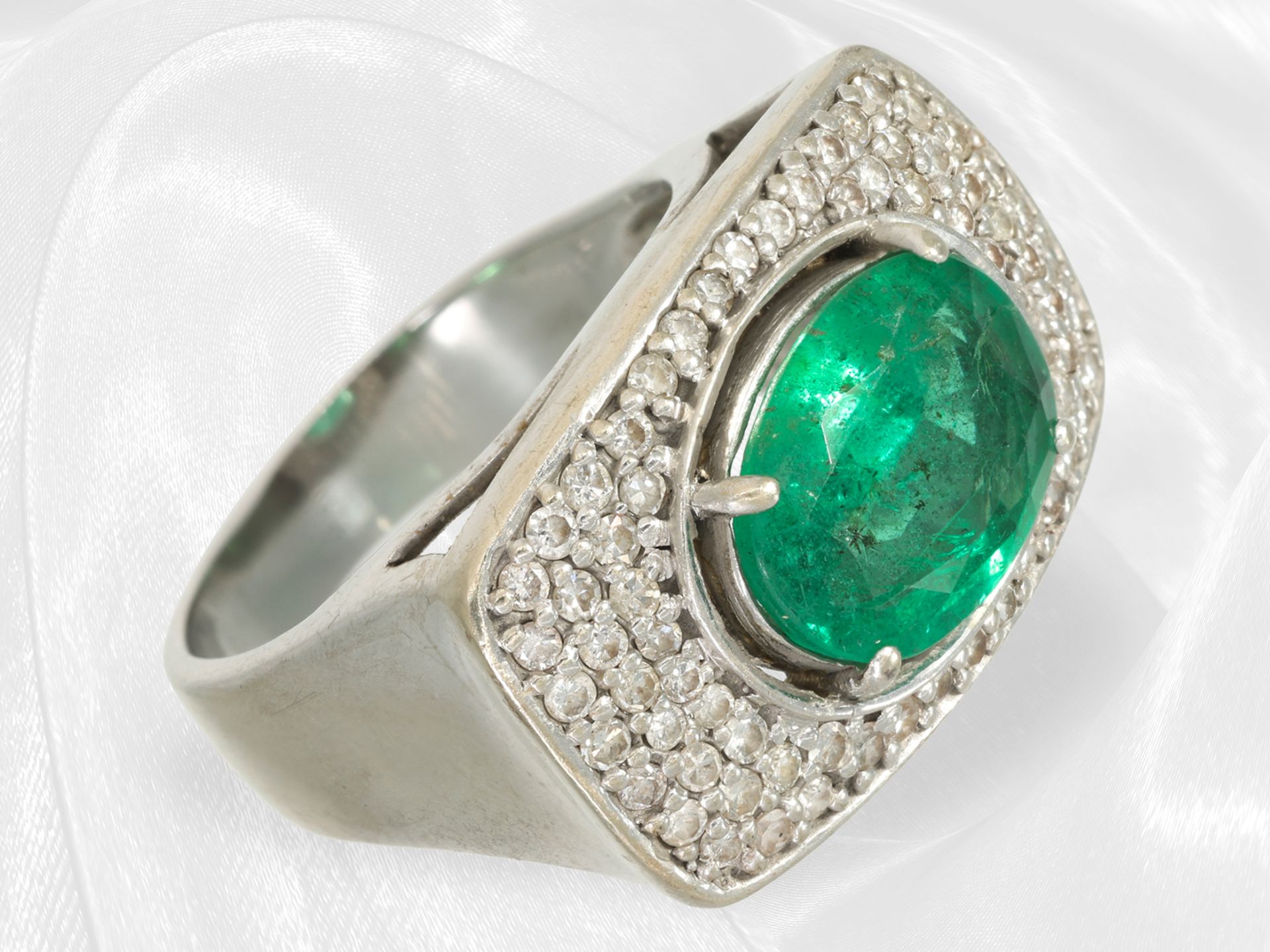 Vintage brilliant-cut diamond/emerald goldsmith ring with large emerald, handmade, emerald approx. 3 - Image 3 of 10