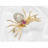 Brosche: Unikate antike Goldschmiedebrosche "Spinne" mit Rubin, Diamanten und Smaragden