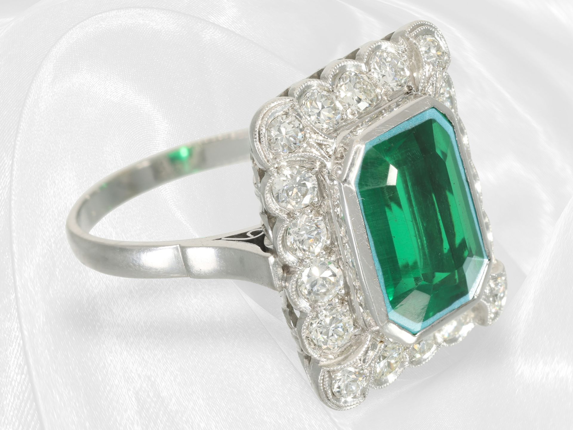 Very decoratively crafted goldsmith's ring with brilliant-cut diamonds and large tourmaline, a total - Image 4 of 10