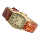 Armbanduhr: historisch bedeutende Patek Philippe Tonneau von 1925, Art déco
