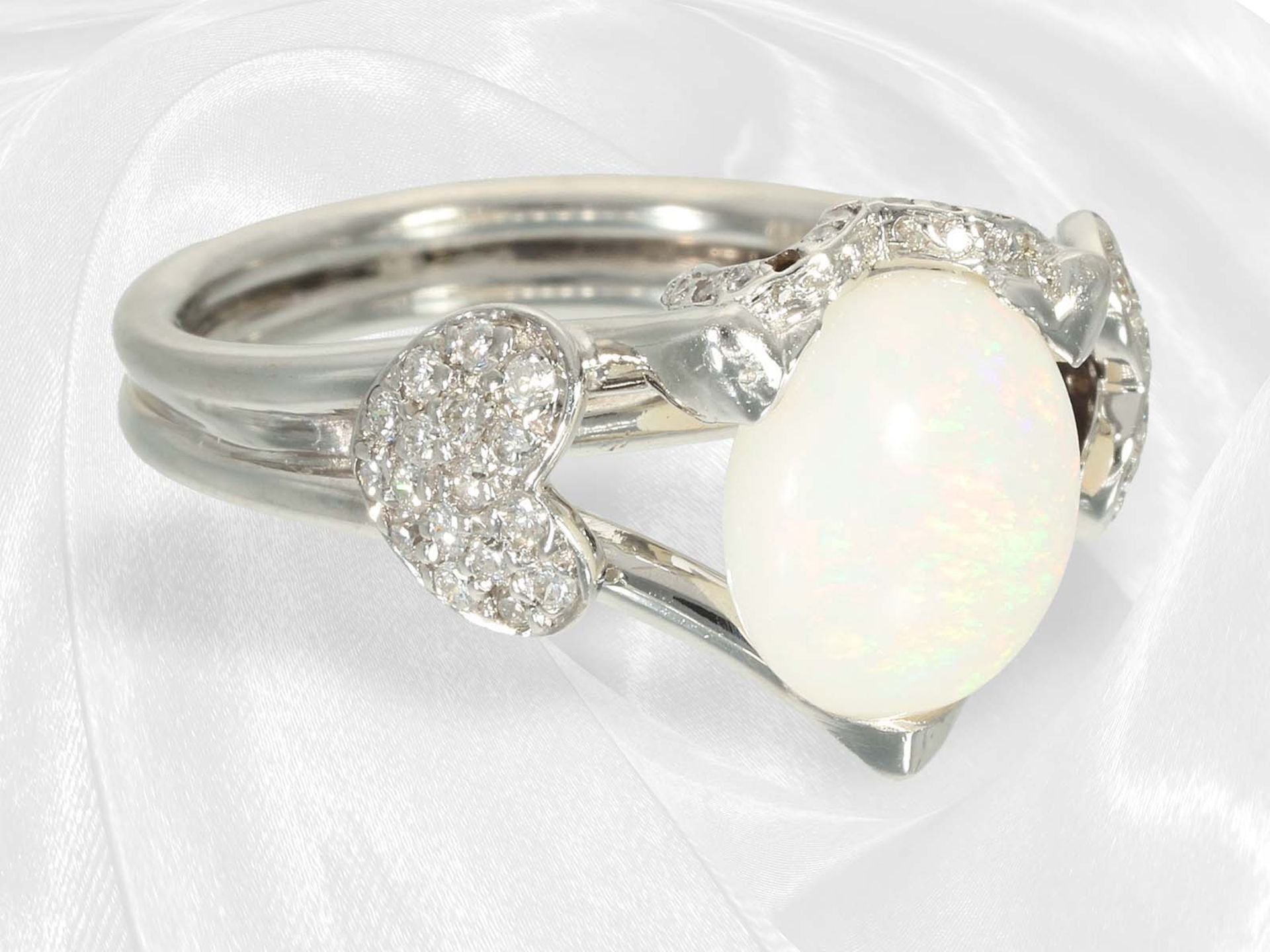 Fancy designer goldsmith ring with opal and brilliant-cut diamonds, "Hearts", 18K white gold, handma - Image 4 of 5