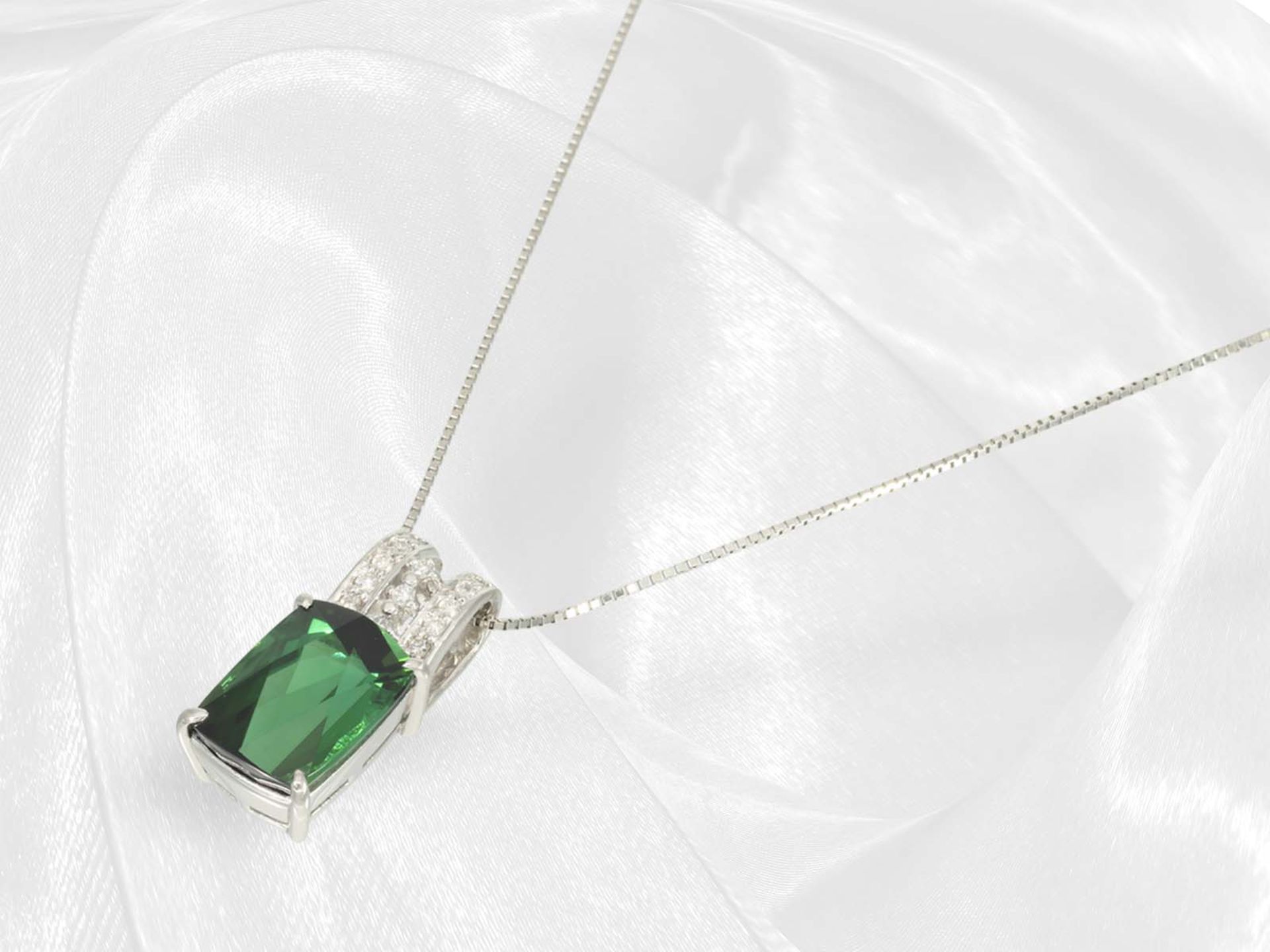Necklace/pendant: like new platinum jewellery with very fine tourmaline of 6.19ct, top quality - Image 3 of 3