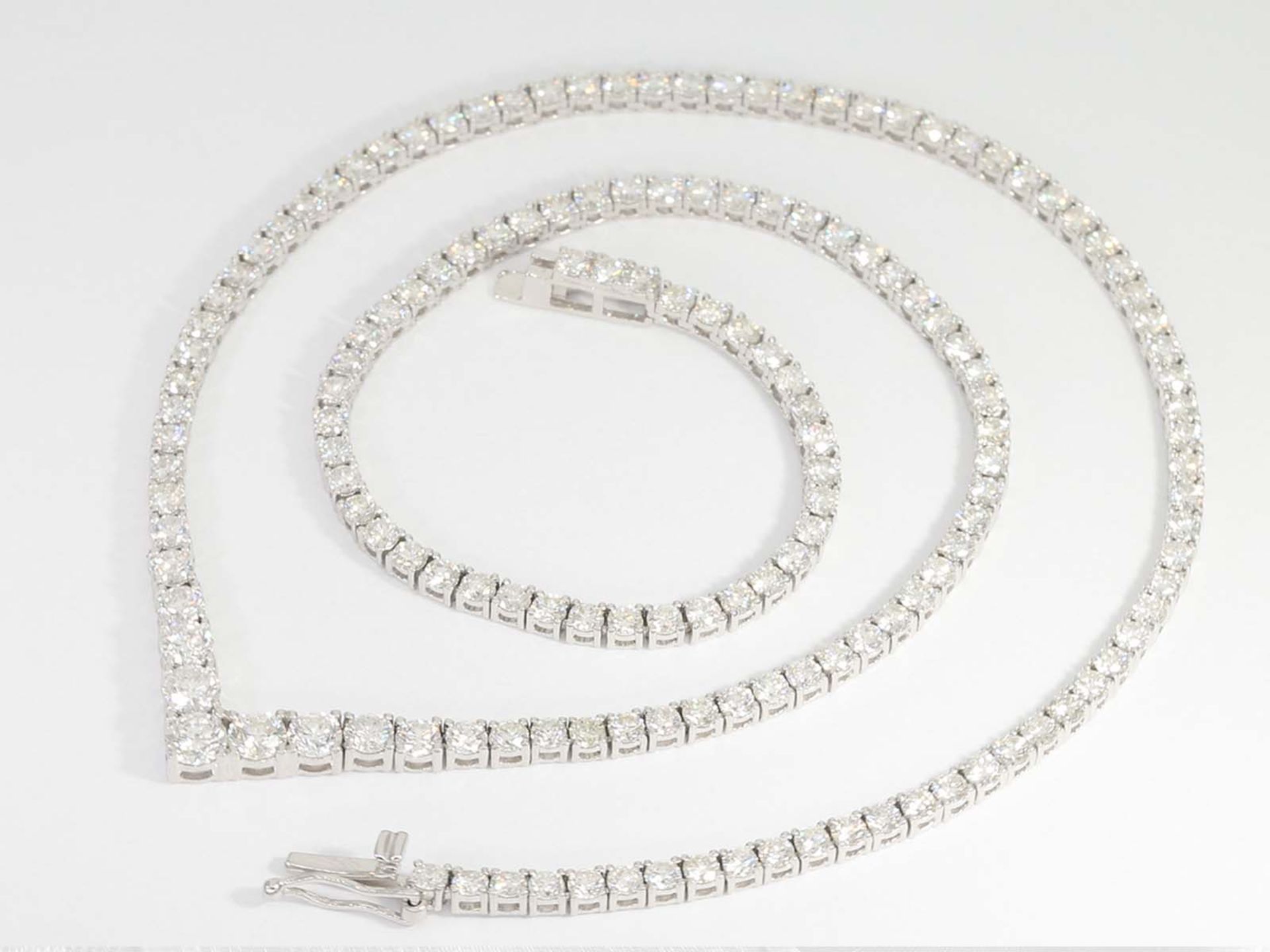 Chain: very fine brilliant-cut diamond necklace, approx. 9.3ct, like new - Image 4 of 5