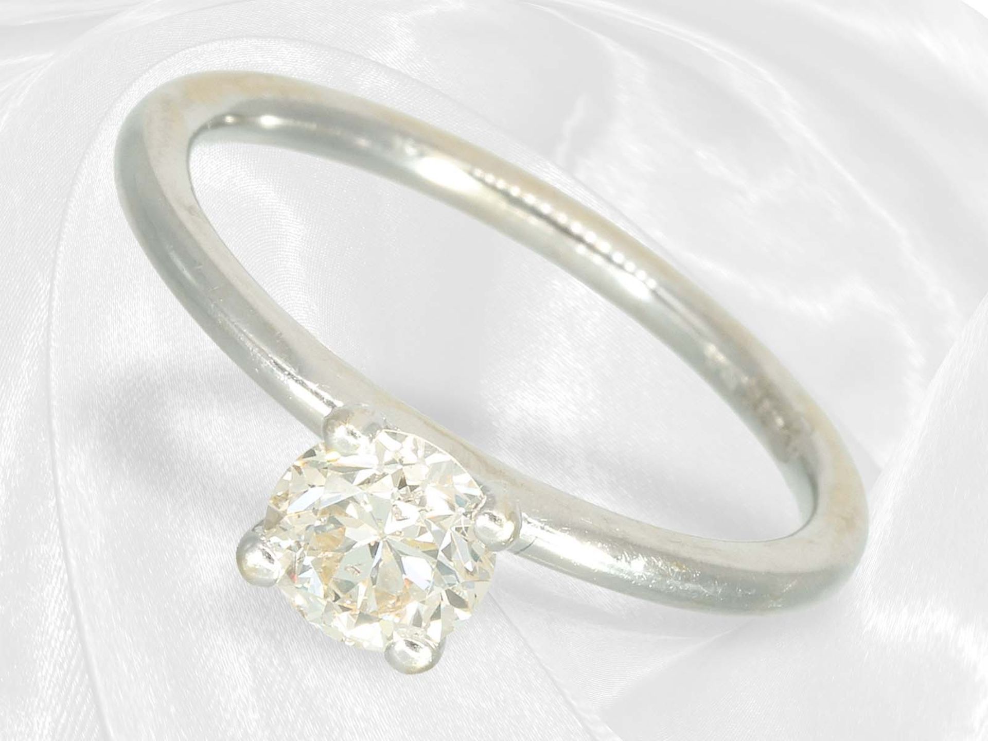 Modern solitaire brilliant-cut diamond goldsmith ring, approx. 0.55ct