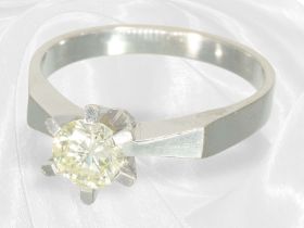 Ring: Vintage Solitär-Brillant-Goldschmiedering, Brillant von ca. 0,7ct