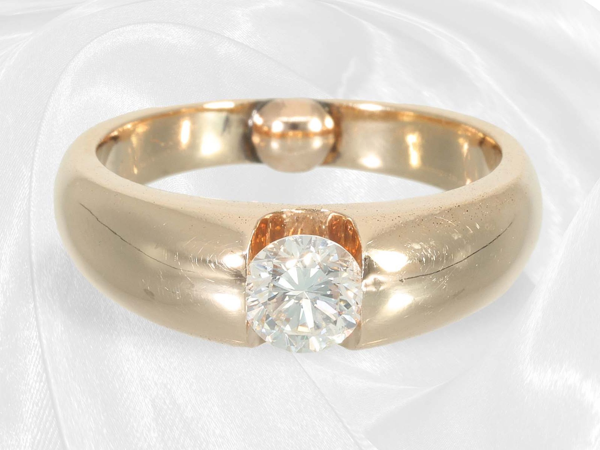 Ring: Solider goldener Solitär/Brillantring, vintage Handarbeit, ca. 0,65ct - Bild 3 aus 5