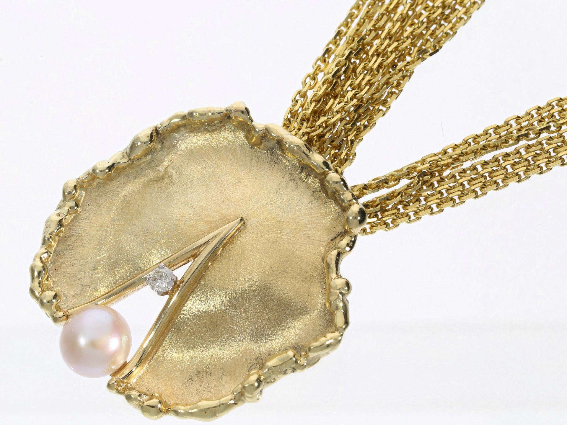 Kette/Collier: moderne, sehr dekorative und individuelle Goldschmiedearbeit, mit Brillant und Perle 
