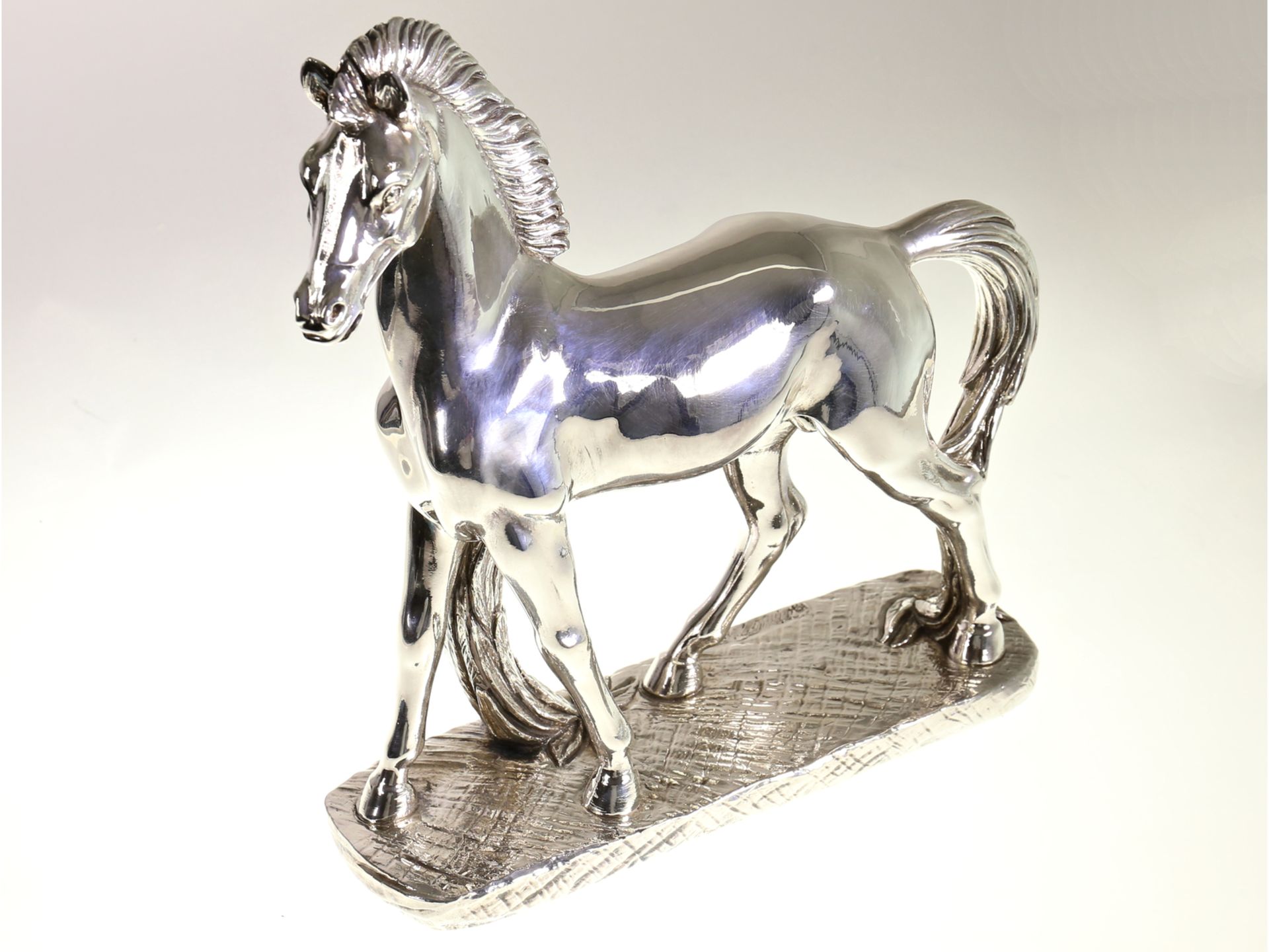 Sehr dekorative vintage Pferdeskulptur aus Sterling-Silber