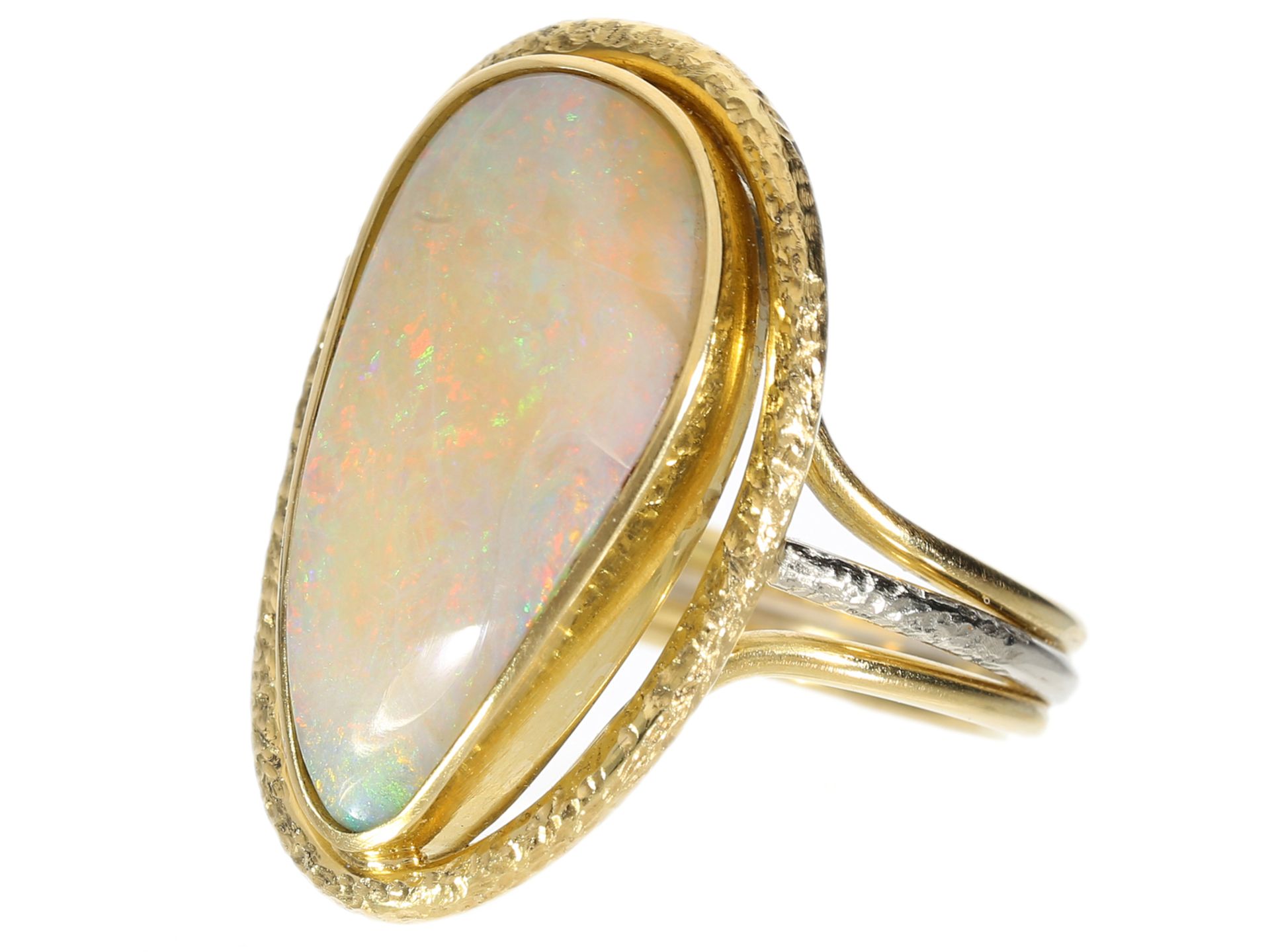 Ring: Sehr attraktiver, handgefertigter vintage Goldschmiedering mit Opal-Besatz