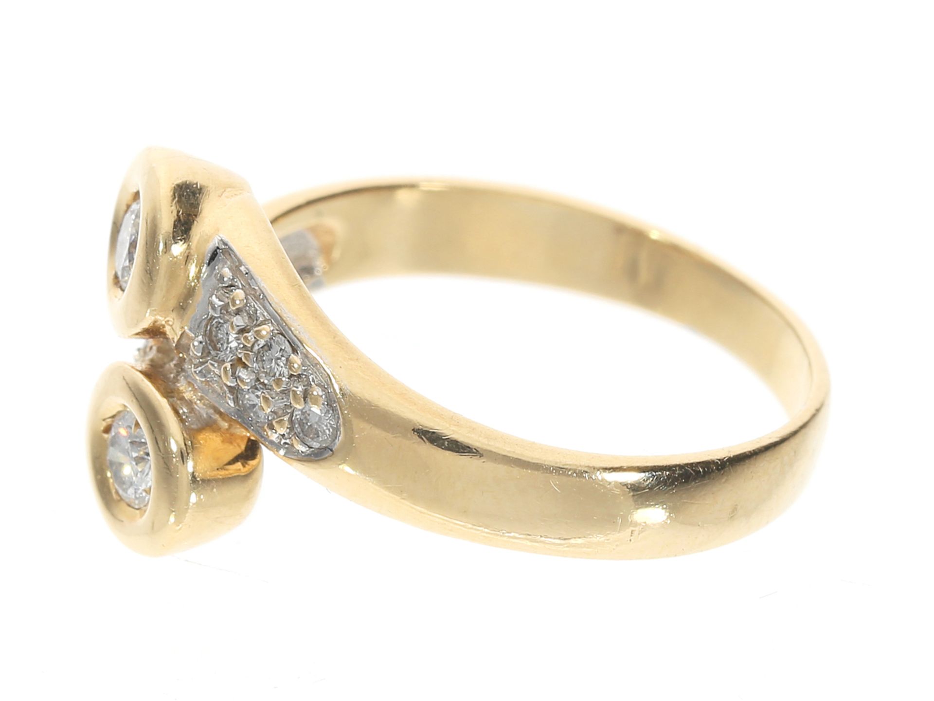 Ring: Brillant-Goldschmiedering im Overcross-Design, ca. 0,36ct - Bild 2 aus 2