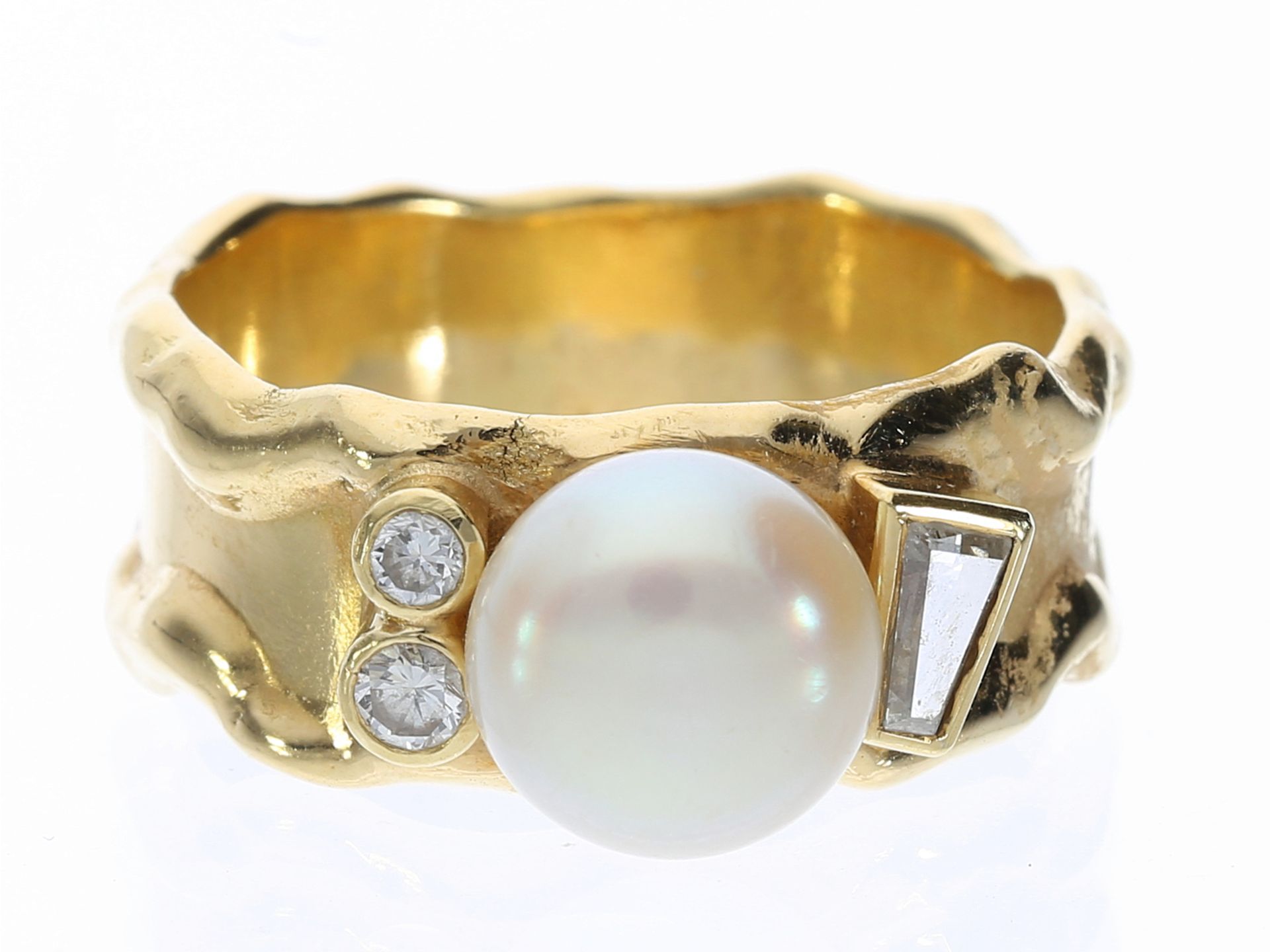Ring: Designer-Goldschmiedering mit Perle, Diamant- und Brillantbesatz, unikate Handarbeit aus 18K G