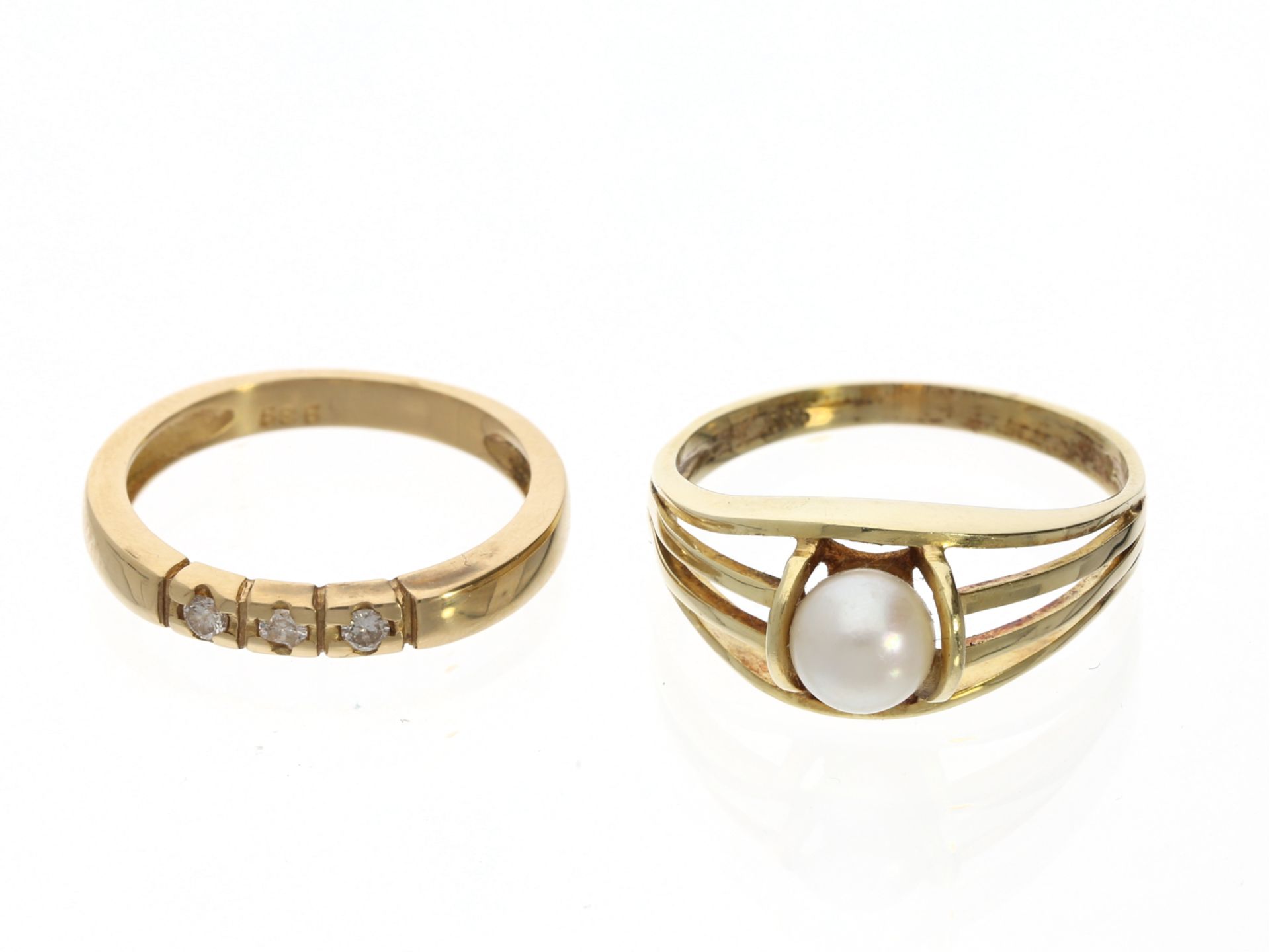 Ring: 2 vintage Goldschmiederinge mit Perle und Brillanten