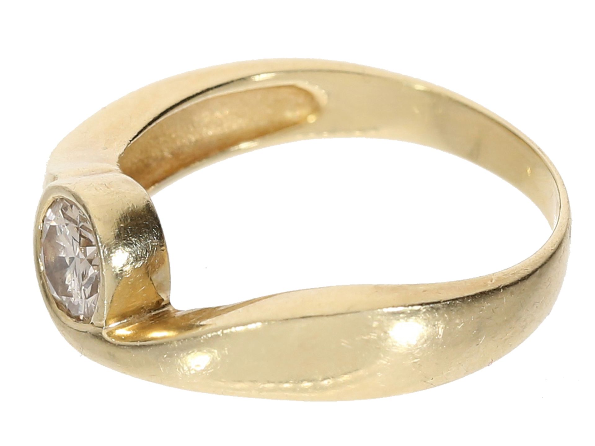 Ring: Moderner Solitär/Brillant-Goldschmiedering mit einem Halbkaräter - Image 2 of 2