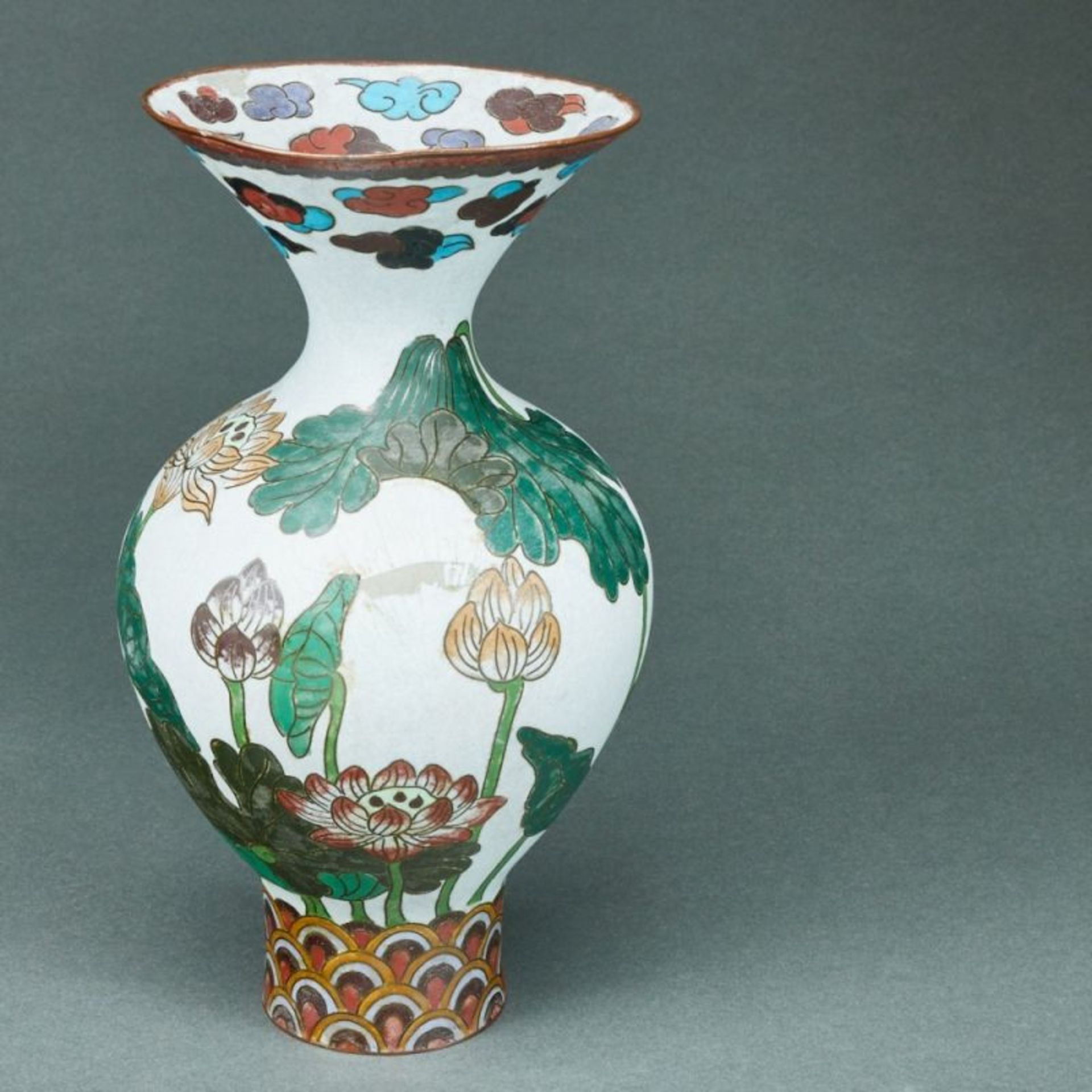 Champlevé-Vase, wohl Japan, erste Hälfte 20. Jahrhundert - Bild 2 aus 3