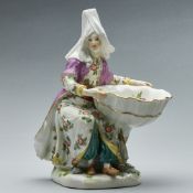 Türkin mit Schale - Salzgefäß. Meissen um 1890.