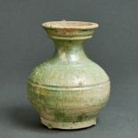 Vase in Hu Form, China, wohl Han-Dynastie