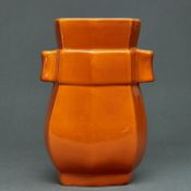 Vase in Hu Form, China, 19. / 20. Jahrhundert