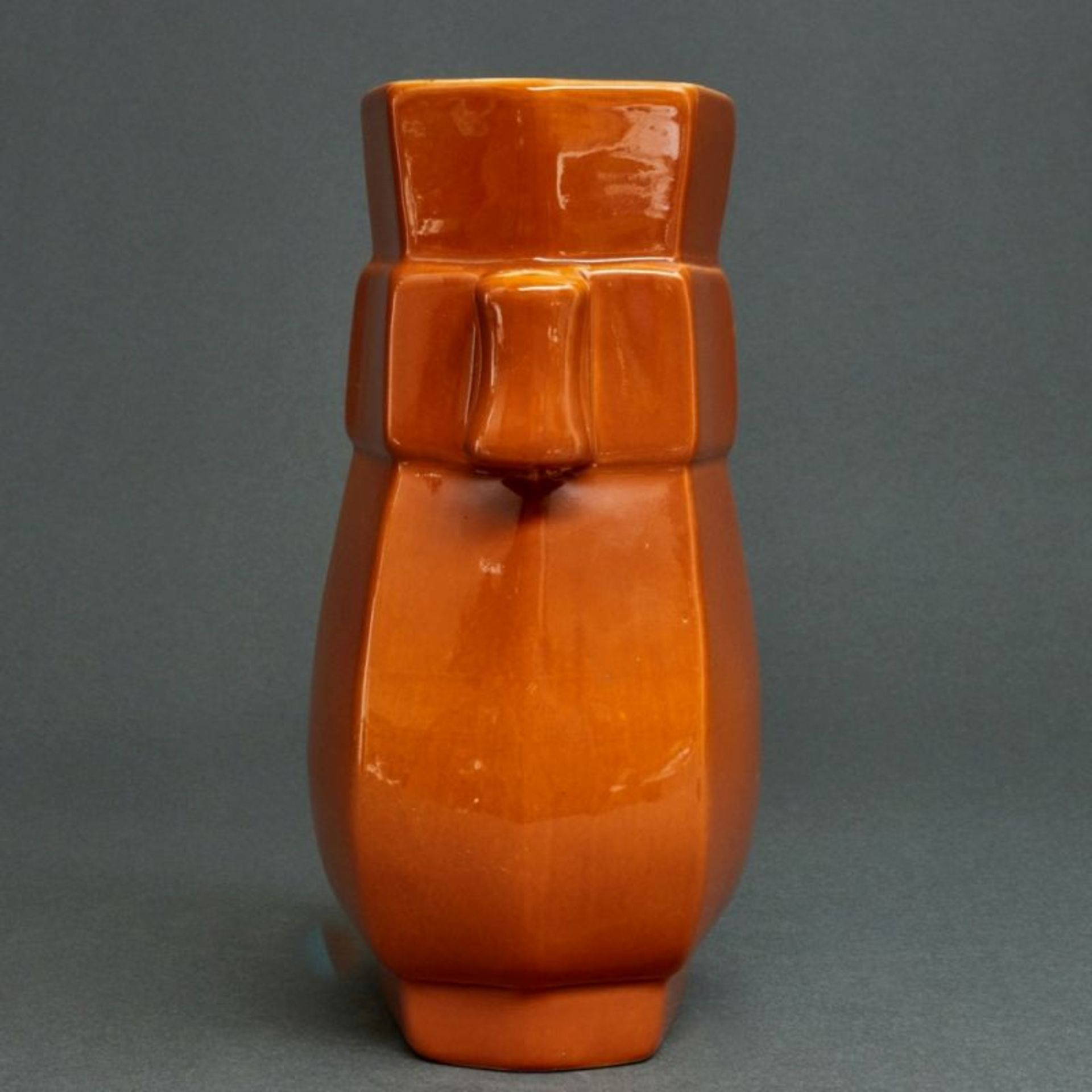 Vase in Hu Form, China, 19. / 20. Jahrhundert - Bild 2 aus 2