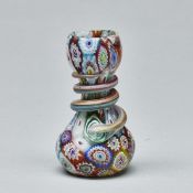 Kleine Vase Millefiori mit aufgeschmolzenem Faden. Murano.