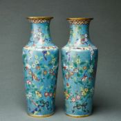 Paar Cloisonné Vasen, China, Anfang 20. Jahrhundert