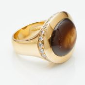 Hofacker-Ring mit Perlmutt-Cabochon und Brillanten