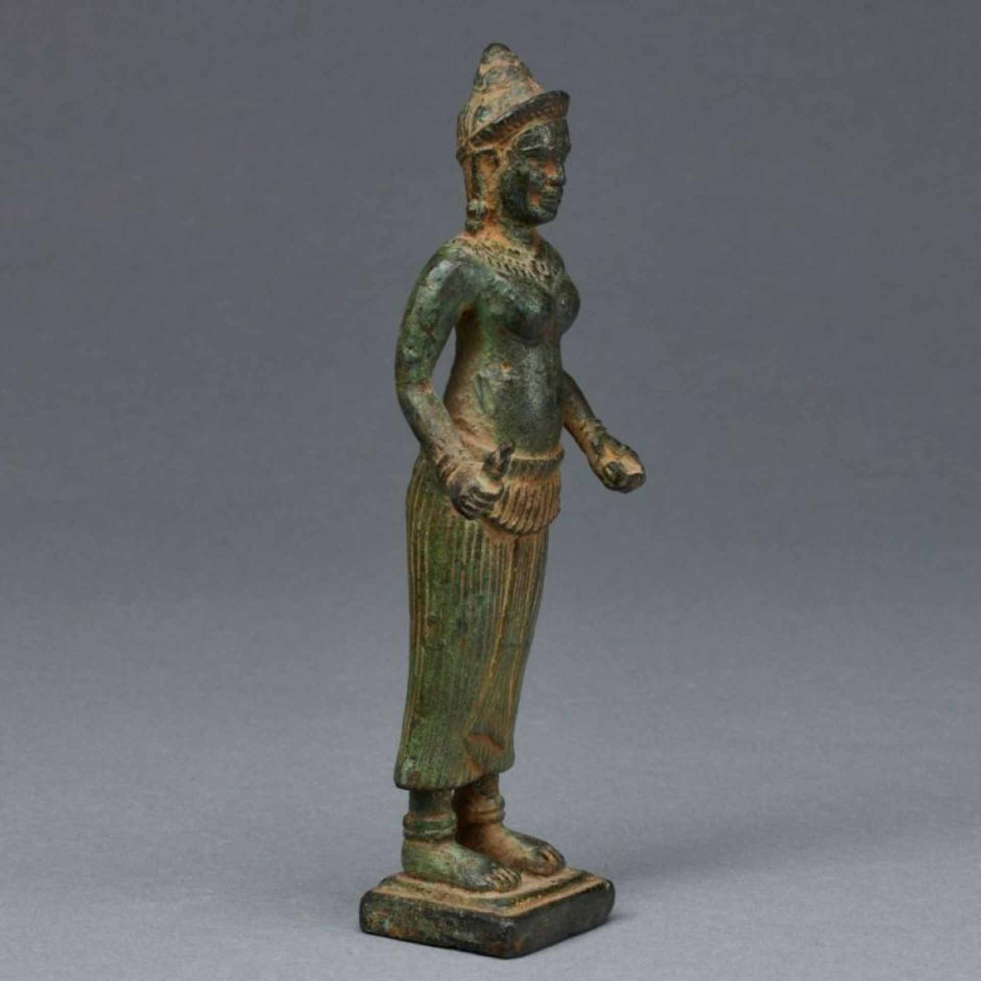Alte Figur der Göttin Uma oder Lakshmi, Khmer, Kambodscha - Image 2 of 3