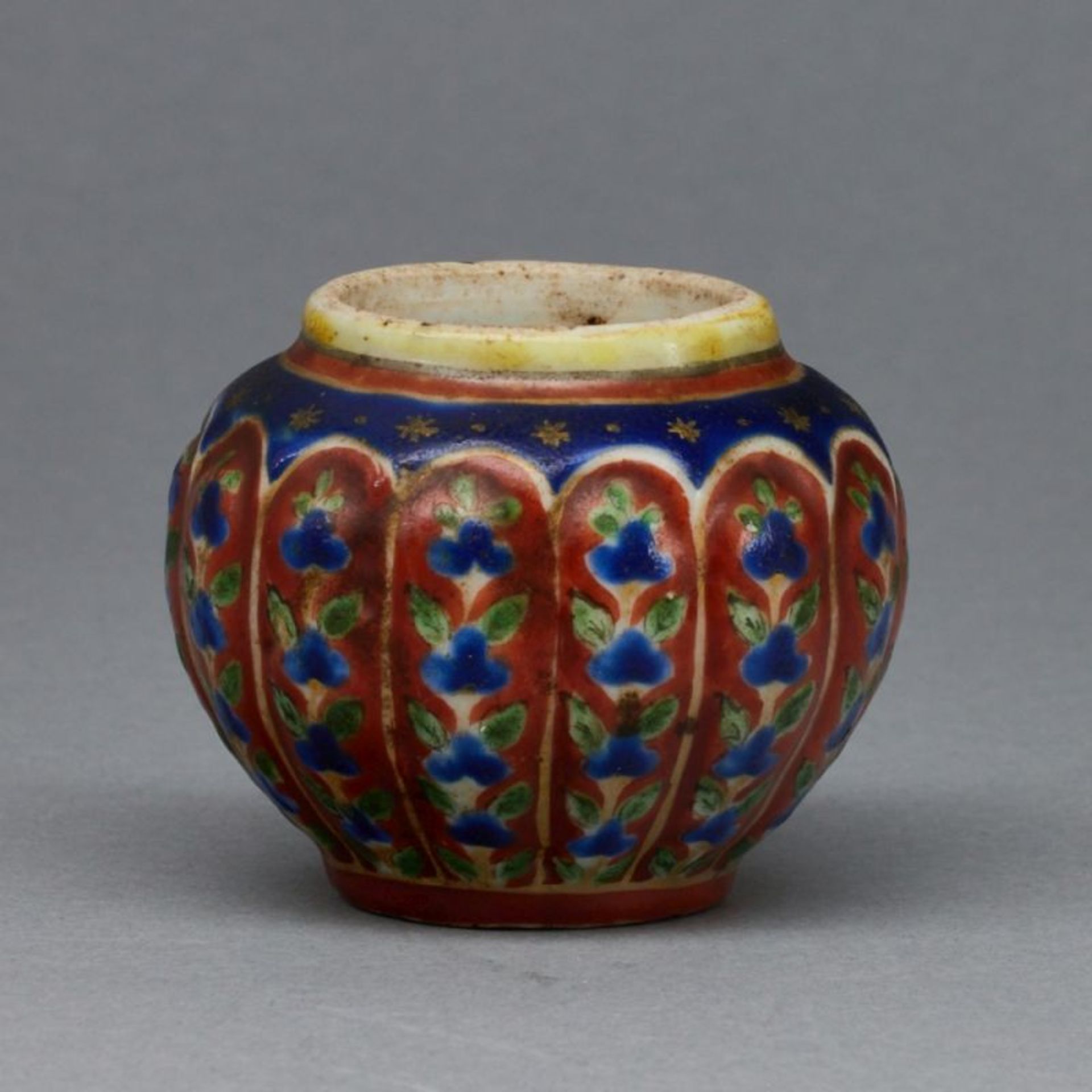Kleiner Wasserbehälter / kleine Vase, China, Qing Dynastie, Ende 18. Jahrhundert oder früher - Image 2 of 2