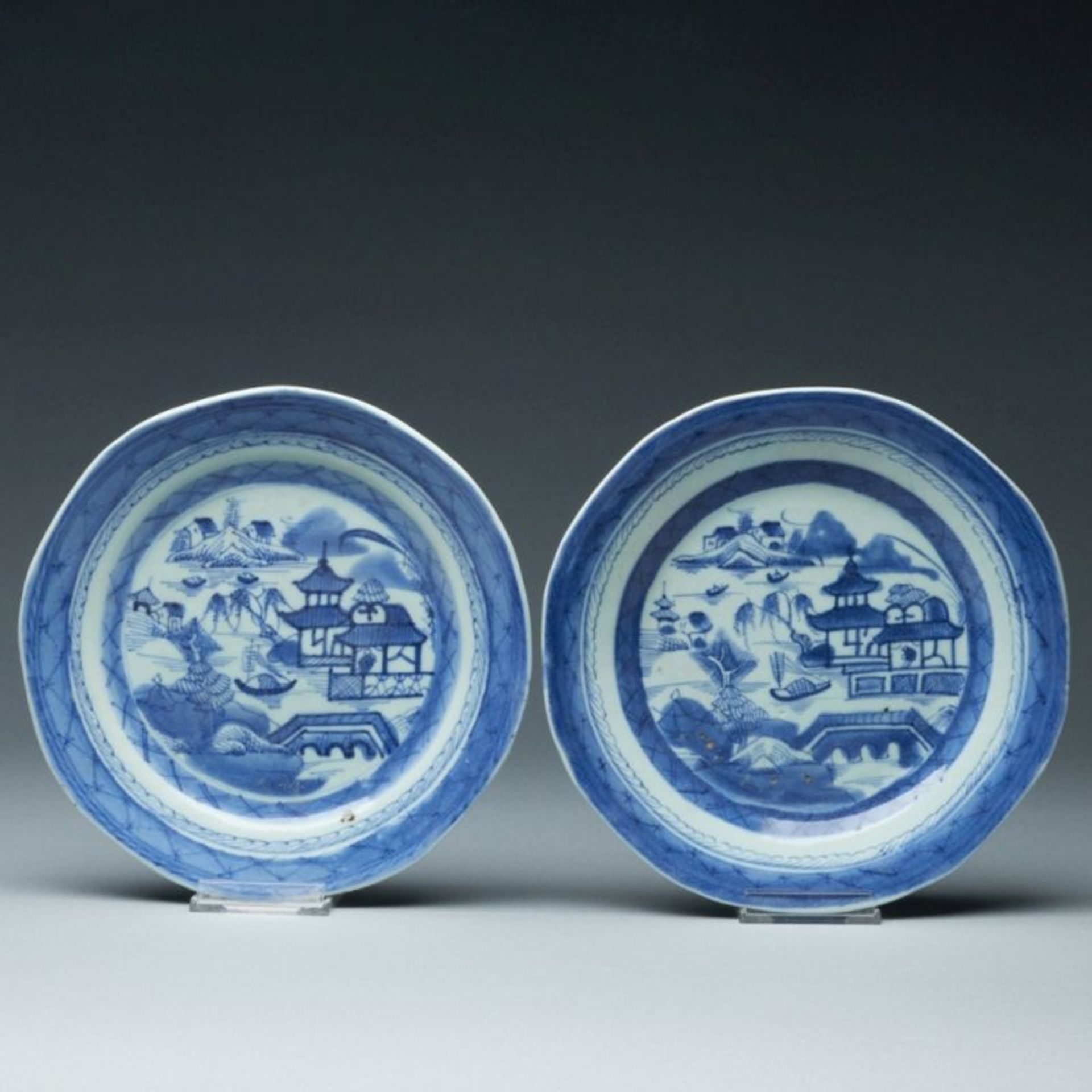 Zwei Teller, China, Qing Dynastie, um 1800