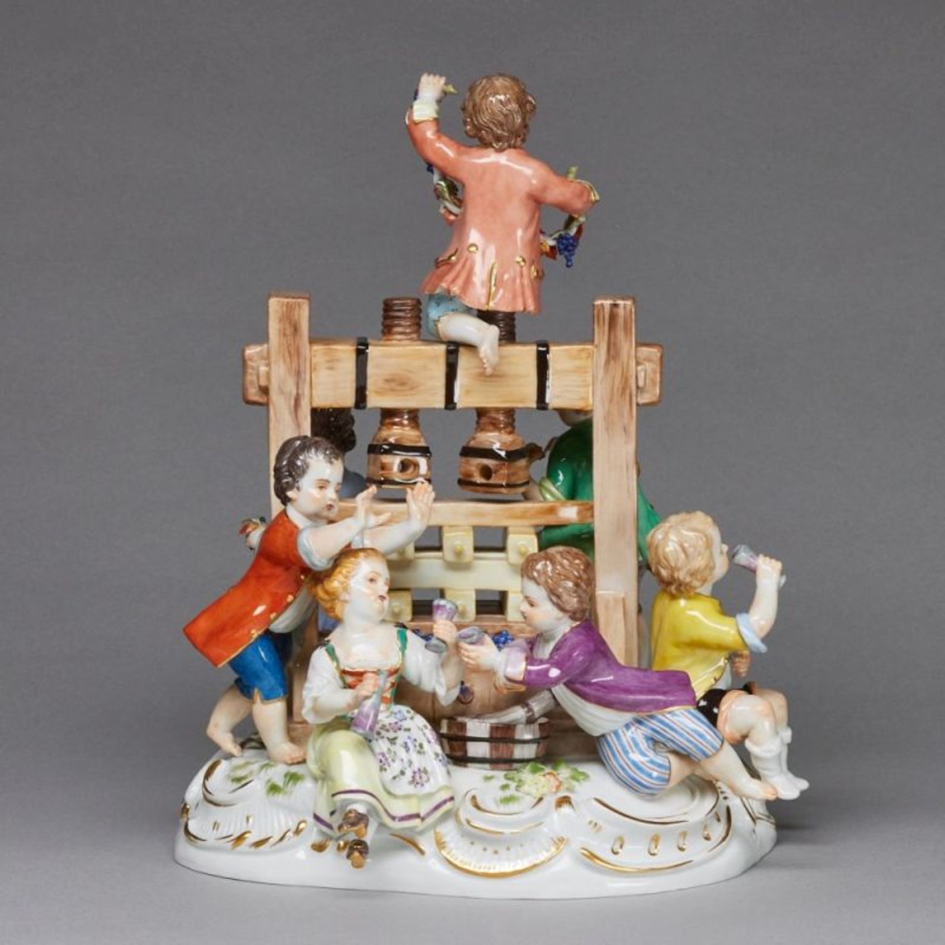 Große Figurengruppe "Die Weinpresse" - Johann Carl Schönheit. Meissen 1991. - Bild 2 aus 2