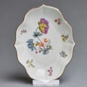 Passiges schälchen - Deutsche Blumen und Streublümchen. Meissen, um 1745.