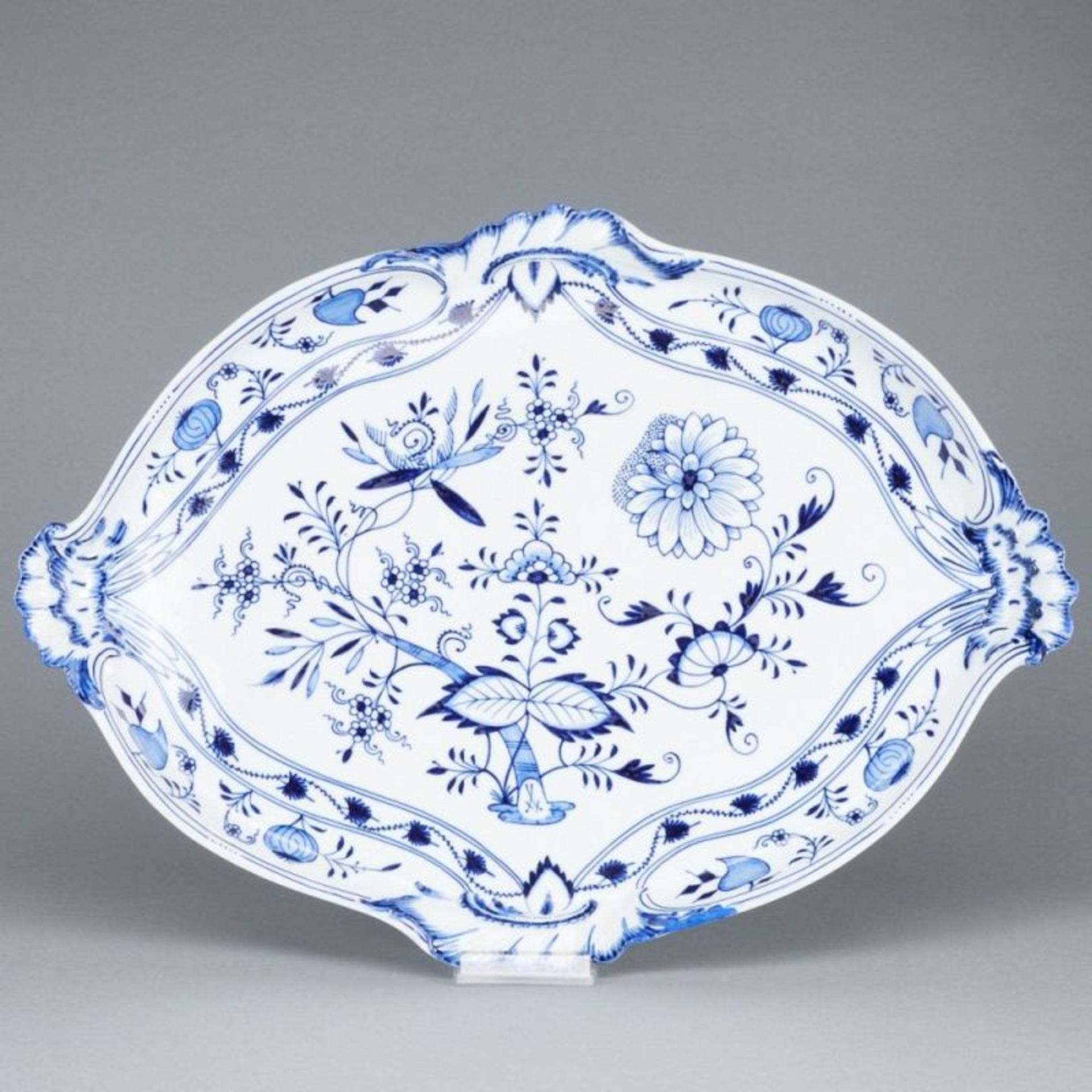 Tablett - Zwiebelmuster. Meissen 1888-1924.